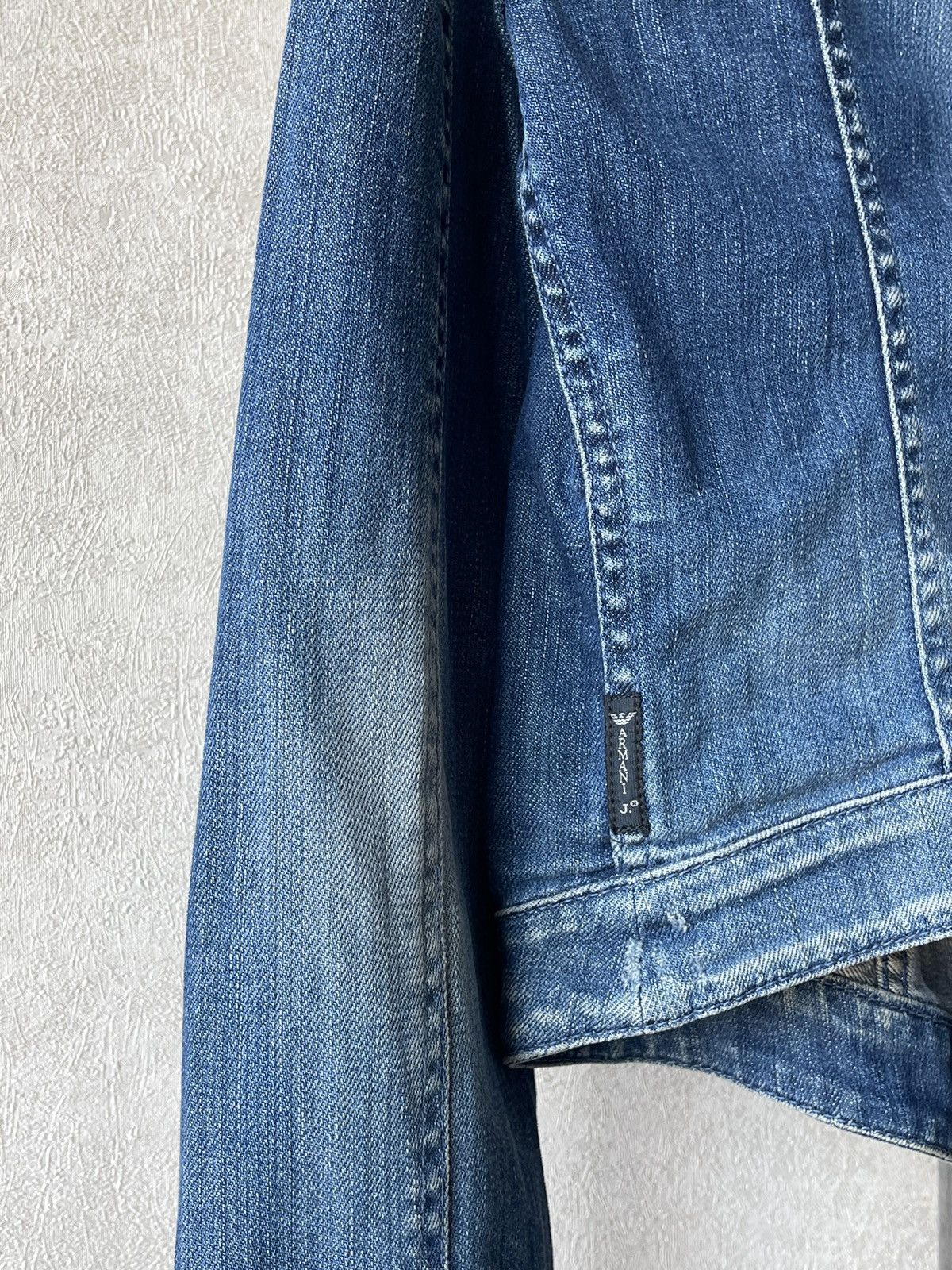 Armani Vintage Armani Jeans Pocket Distressed Denim Jacket y2k Size M / US 6-8 / IT 42-44 - 15 Thumbnail