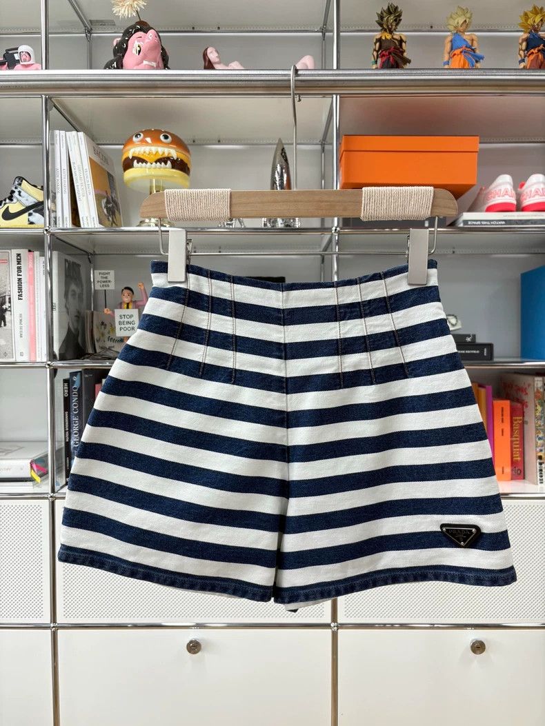 Prada Prada High-waisted blue and white striped triangle shorts Size 24" / US 00 / IT 34 - 1 Thumbnail