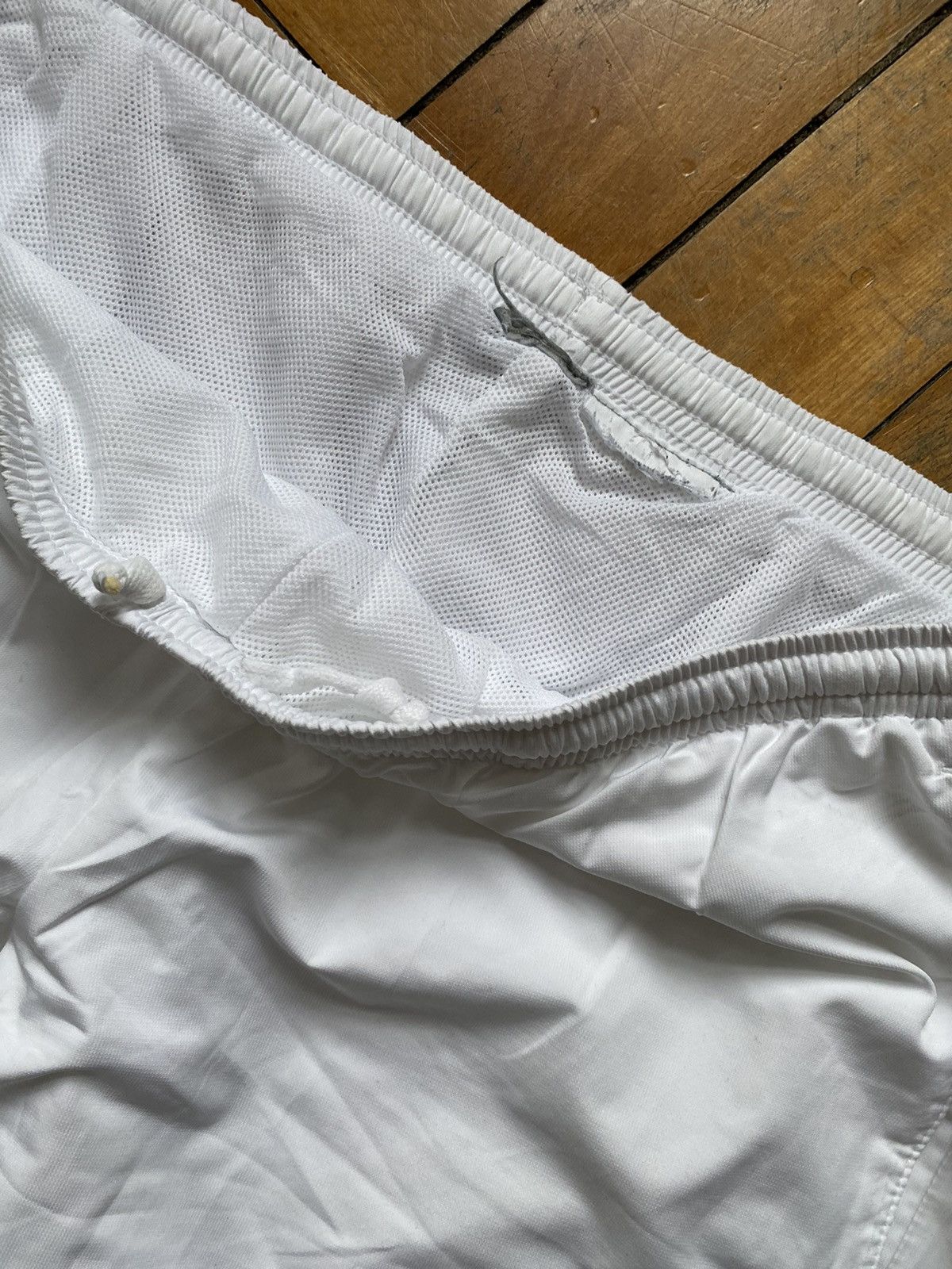 Nike × Vintage Vintage Nike Nylon Pants Very Rare Size L Size US 32 / EU 48 - 4 Thumbnail