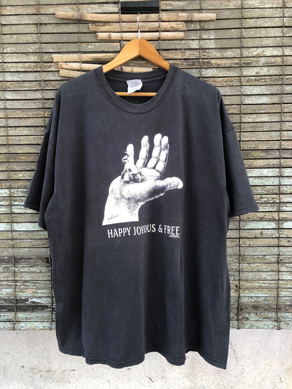 Japanese Brand × Vintage Vintage Art Jonathan Rogers Happy Joyous & Free Tshirt Size US XXL / EU 58 / 5 - 1 Thumbnail