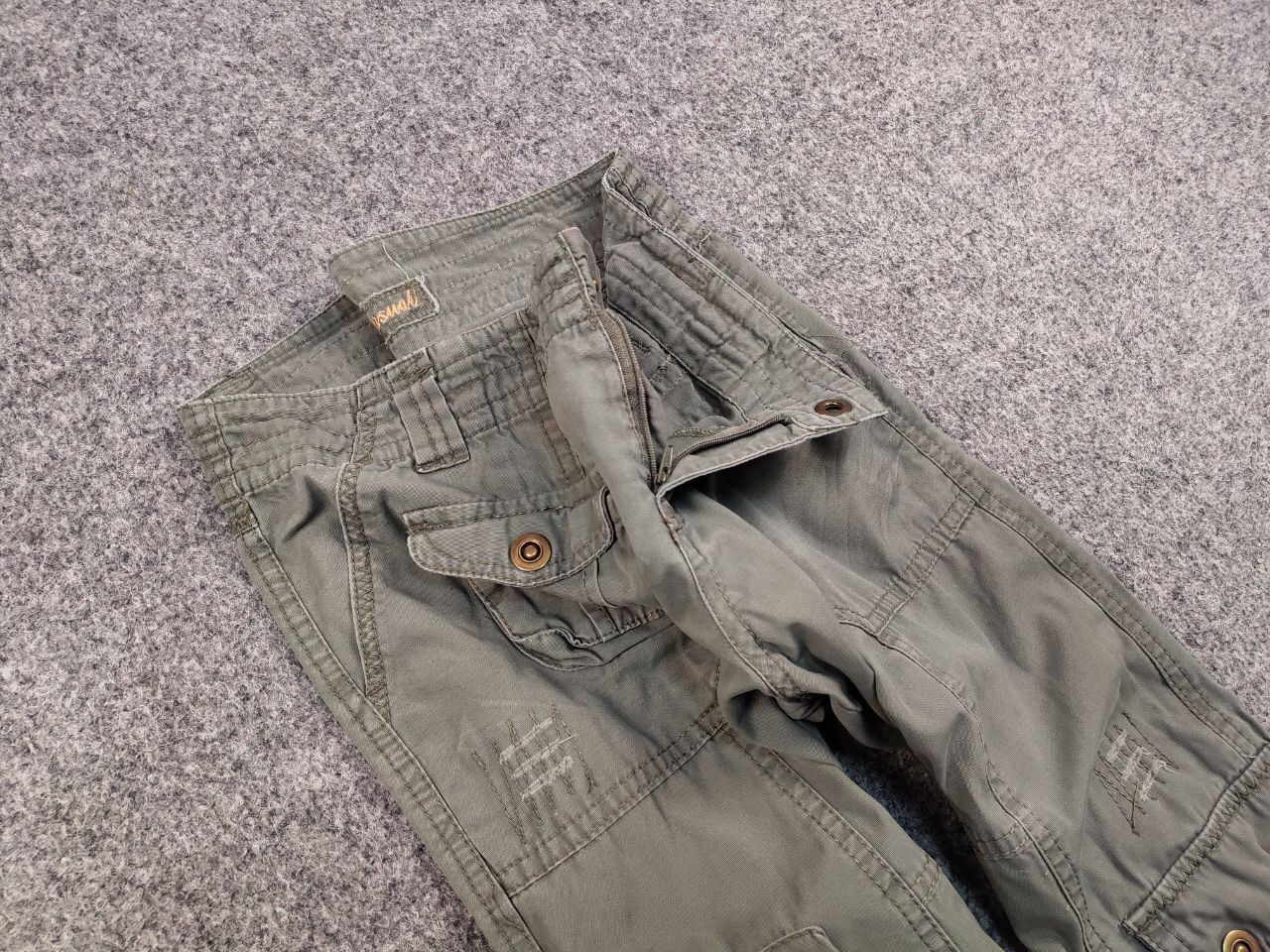 Japanese Brand Vintage 90's Japanese Style Baggy Cargo Military Wmns Pants Size 28" / US 6 / IT 42 - 12 Thumbnail
