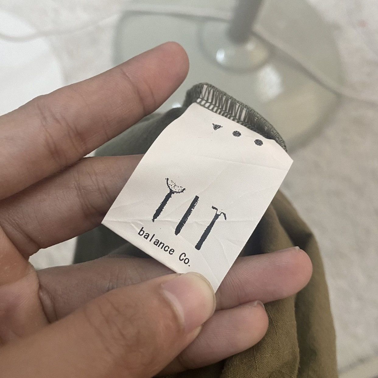 Japanese Brand Balance Co. Japan Lifestyle Minimalist Logo T-Shirt Olive Size US XL / EU 56 / 4 - 9 Thumbnail