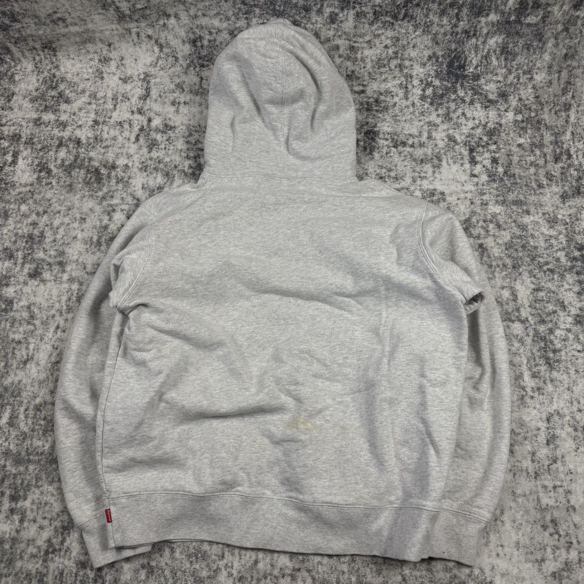 Supreme Supreme Reflective Cutout Logo ‘Gray’ Hoodie Size US M / EU 48-50 / 2 - 7 Thumbnail