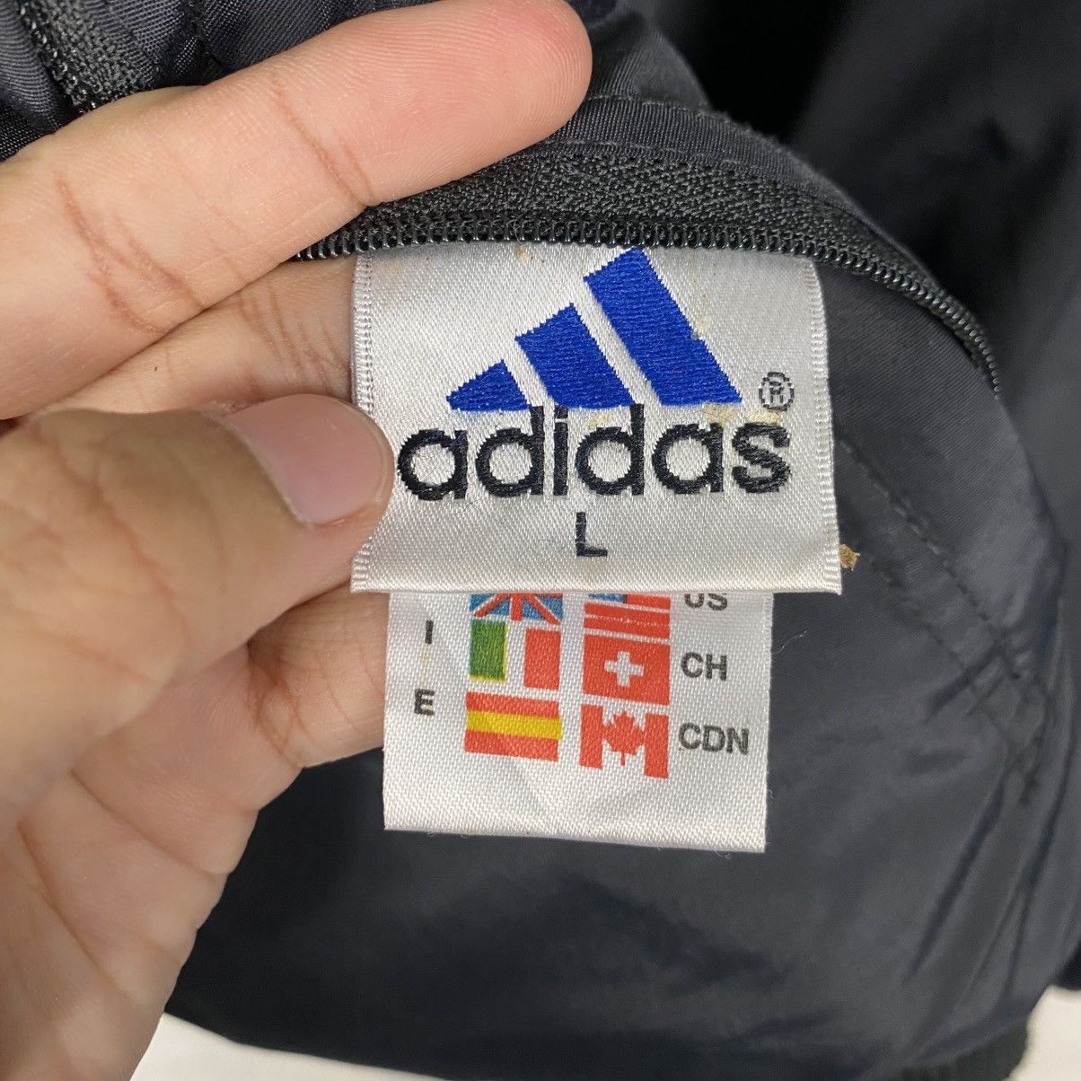 Adidas Vintage Adidas reversible hoodie jacket Size US L / EU 52-54 / 3 - 20 Thumbnail