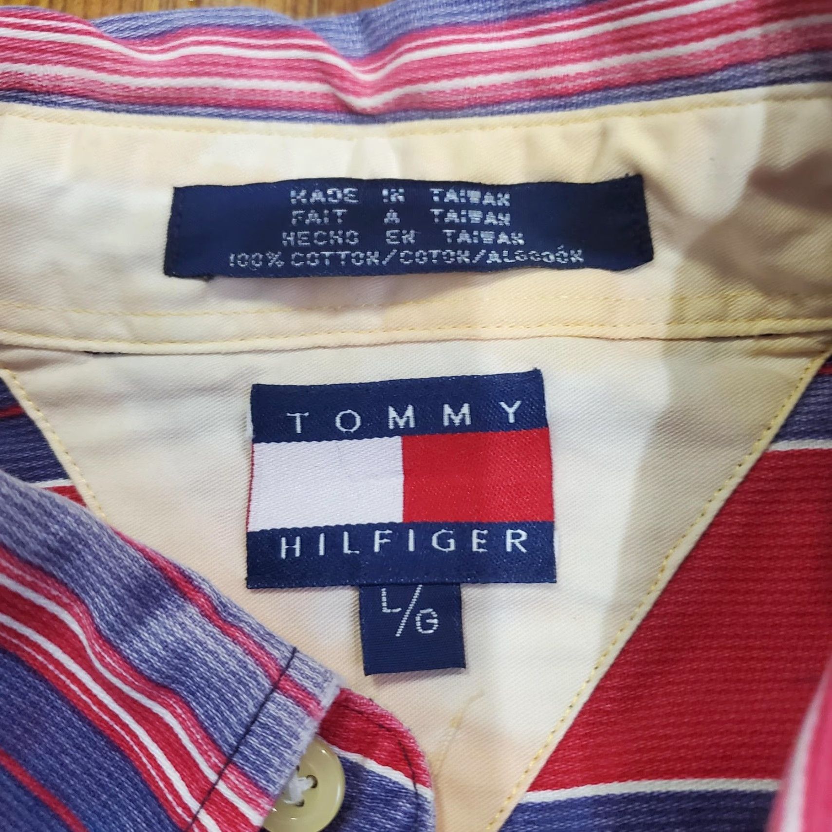 Tommy Hilfiger VINTAGE Tommy Hilfiger Shirt Mens L Red Corduroy Stripe Button-Down Size US L / EU 52-54 / 3 - 7 Thumbnail