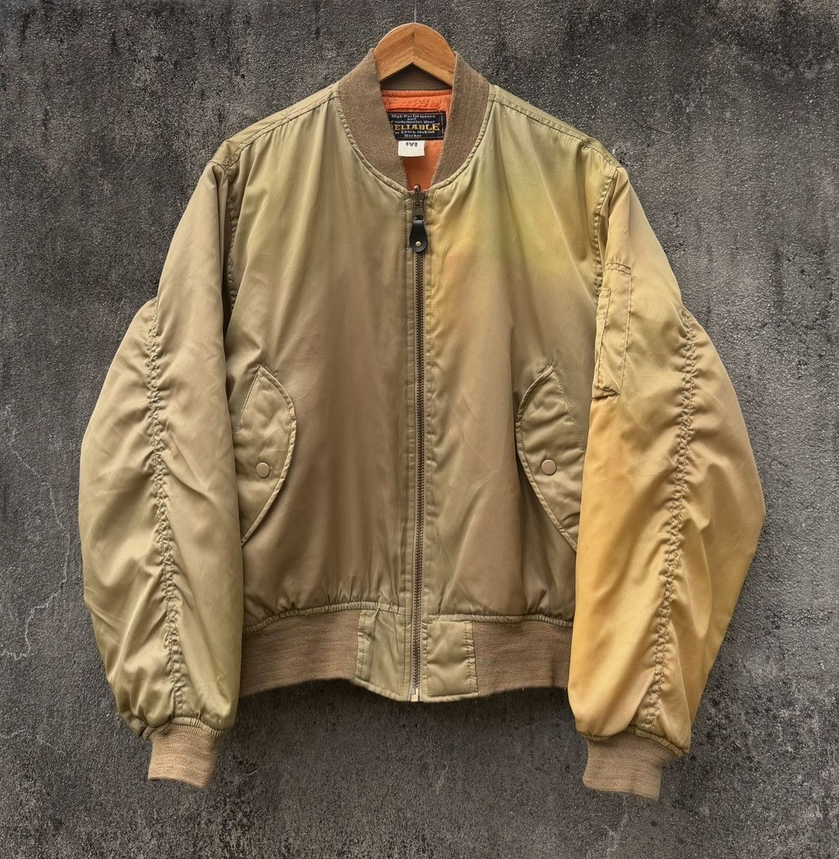 Vintage Vintage Sun Faded Ma-1 Bomber Jacket By Reliable Size US M / EU 48-50 / 2 - 3 Thumbnail