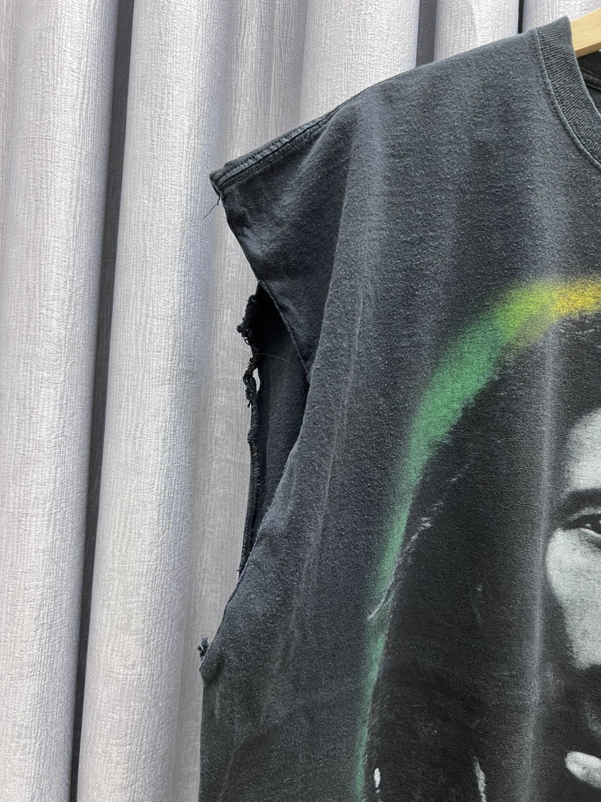 Bob Marley Vintage Thrashed Faded Bob Marley Distressed Sleeveless Tee Size US XXL / EU 58 / 5 - 3 Thumbnail