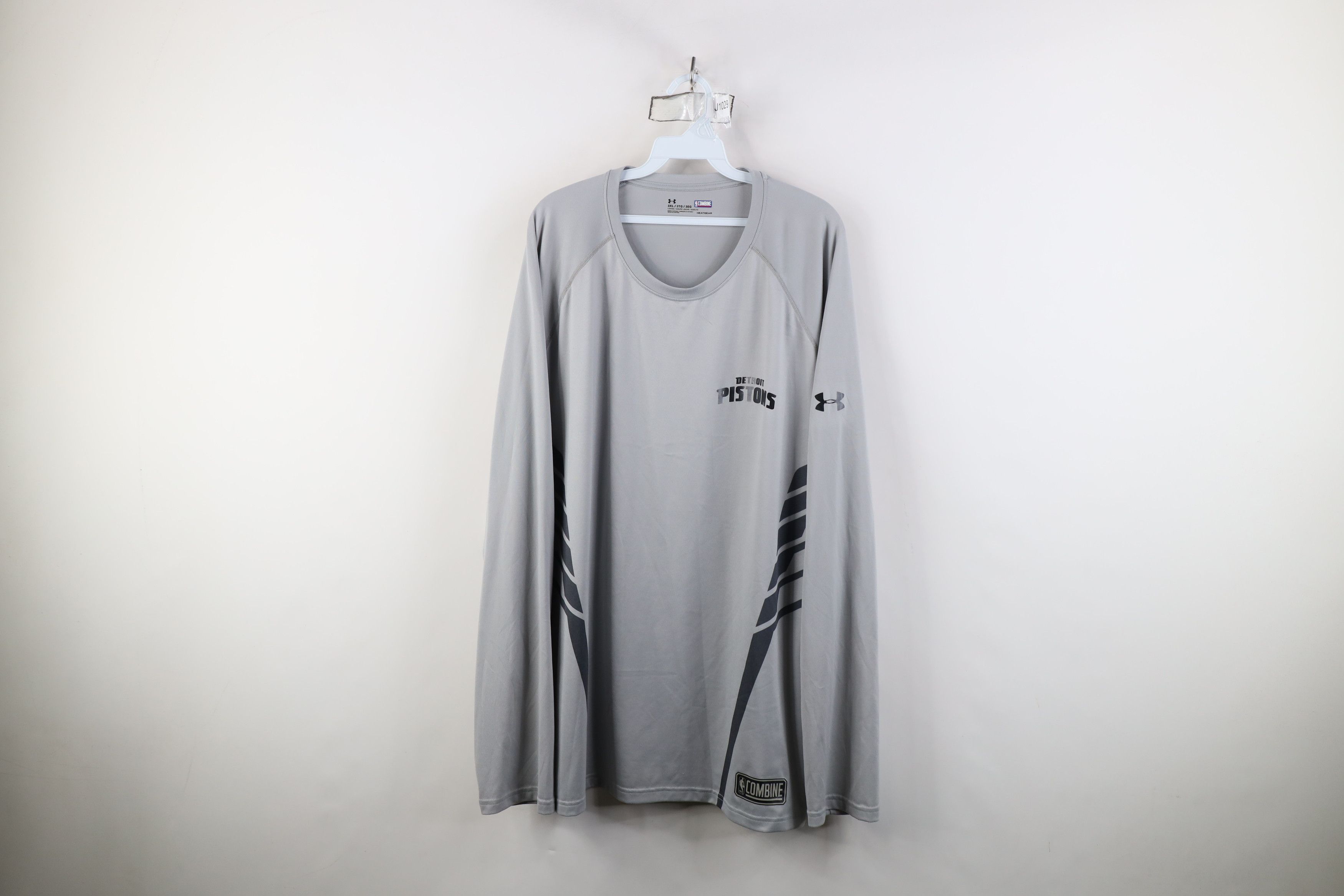 Under Armour Under Armour Combine Pistons Basketball Long Sleeve T-Shirt Size US XXL / EU 58 / 5 - 1 Thumbnail