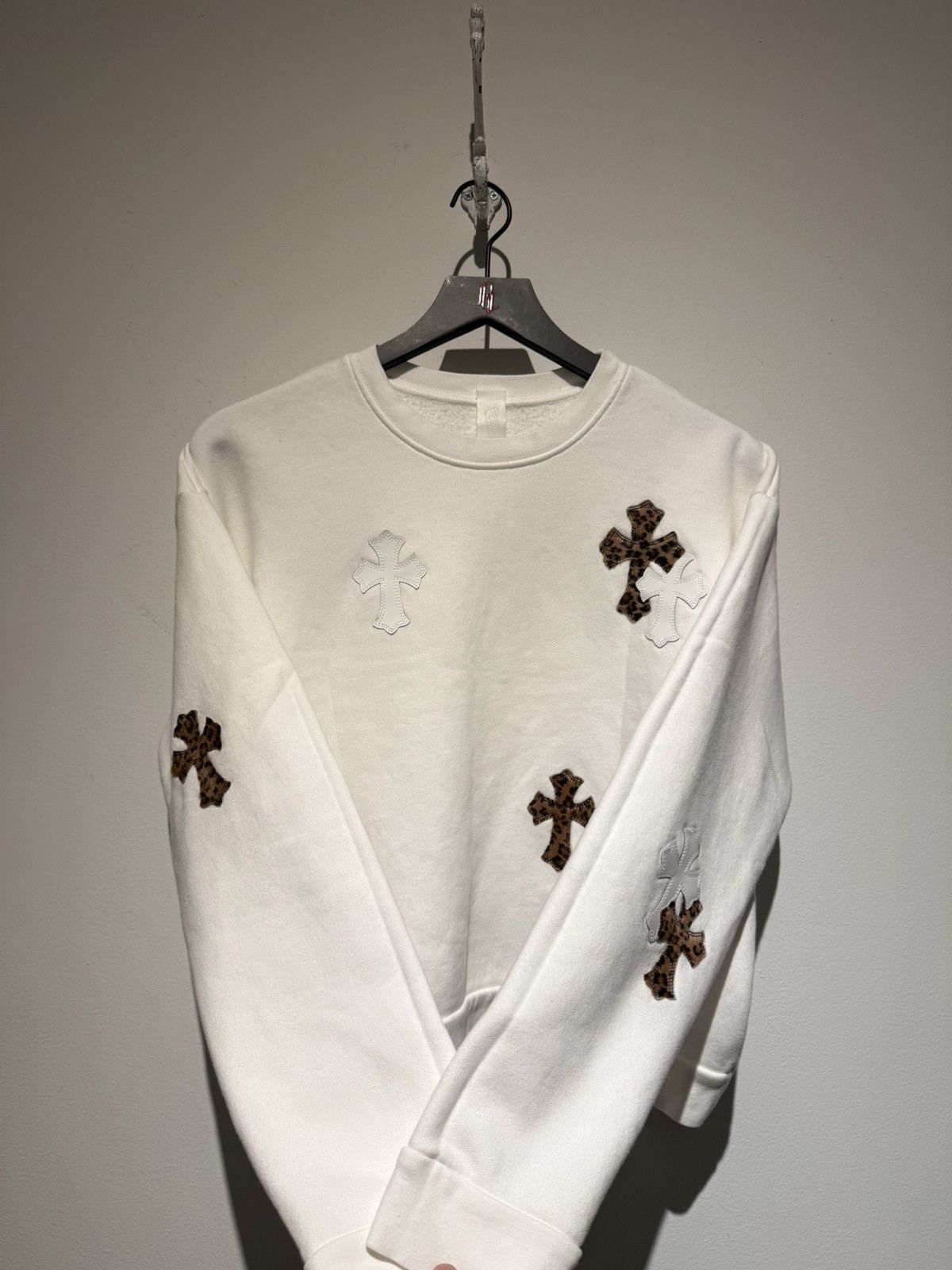 Chrome Hearts Chrome Hearts Leopard And White Patch Crewneck Size US S / EU 44-46 / 1 - 2 Thumbnail