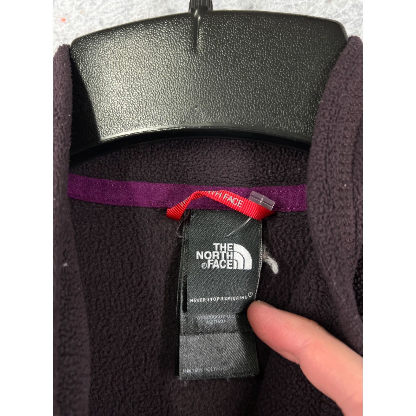 The North Face The North Face Sweater Women Medium Red 100% Polyester Fleece Mock Neck 1/4 Zip Size M / US 6-8 / IT 42-44 - 3 Thumbnail