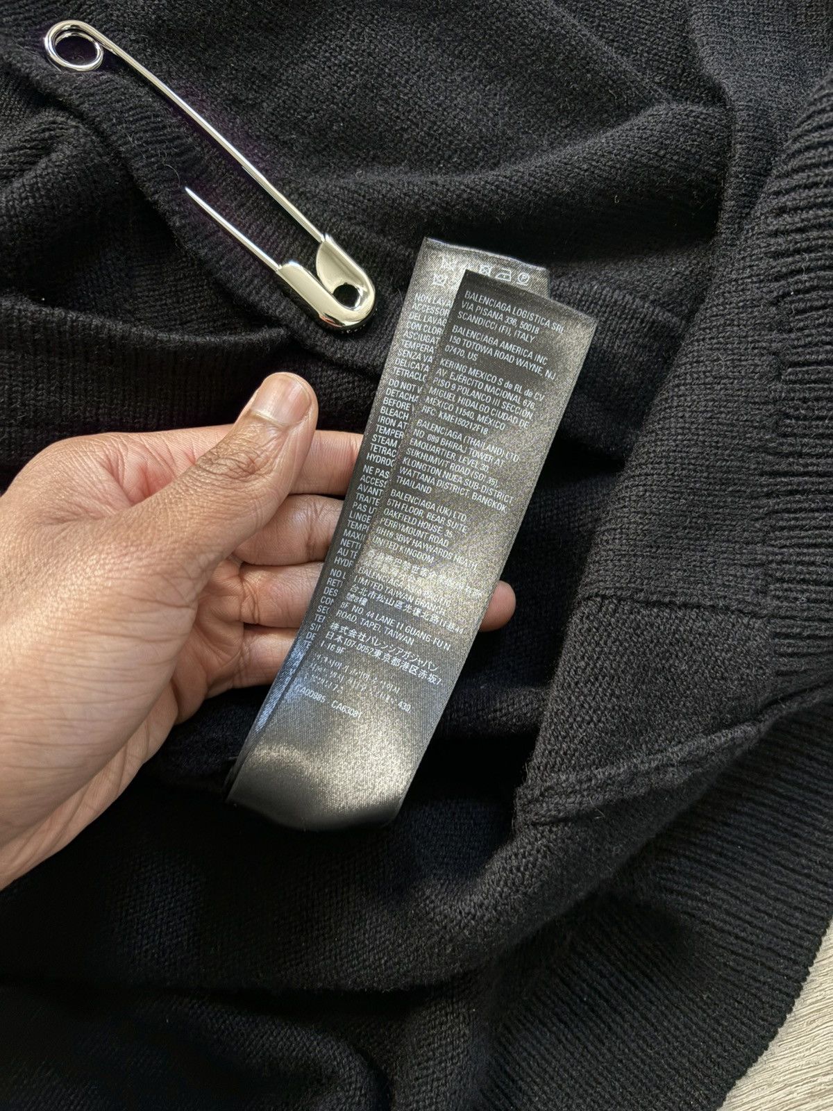 Balenciaga Balenciaga Crest Cardigan Size US XS / EU 42 / 0 - 10 Thumbnail