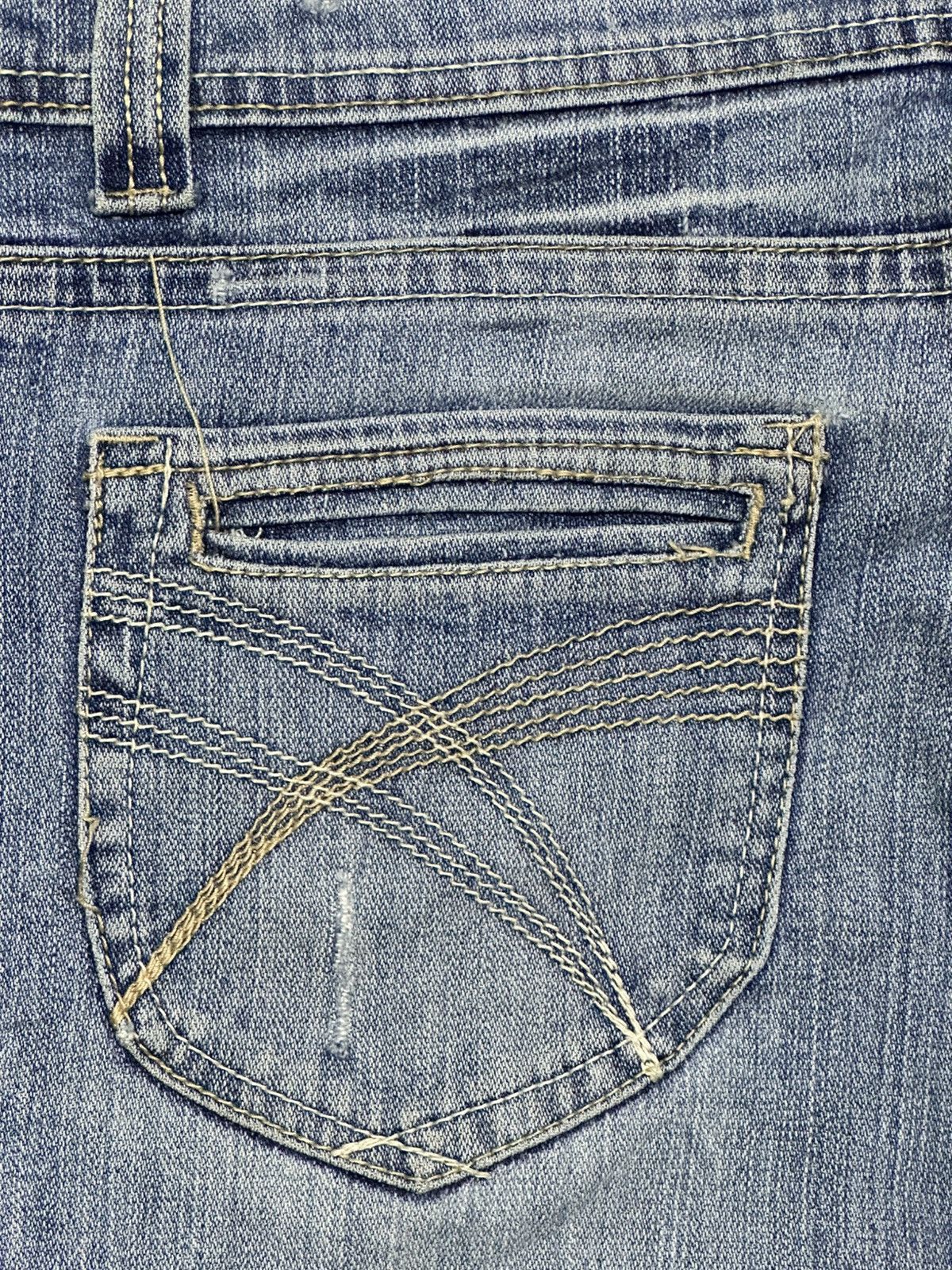 Other Vintage Distressed Limbo Denim Straight Leg Light BlueWash Size US 34 / EU 50 - 7 Thumbnail