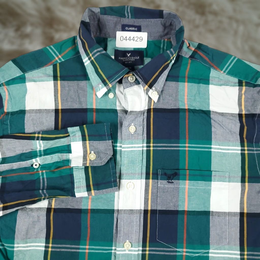 American Eagle Outfitters American Eagle Outfitters Shirt Mens Medium Green Plaid Button-Up Long Sleeve Casual Classic Size US M / EU 48-50 / 2 - 1 Thumbnail