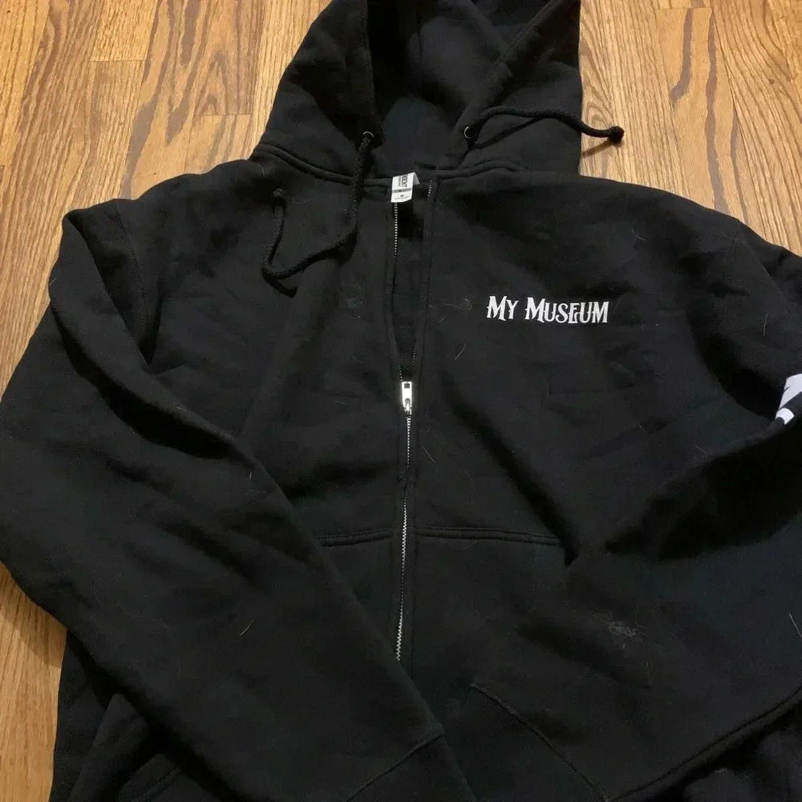 Designer My Museum Tattoo Studio Graphic Hoodie Size US M / EU 48-50 / 2 - 4 Thumbnail