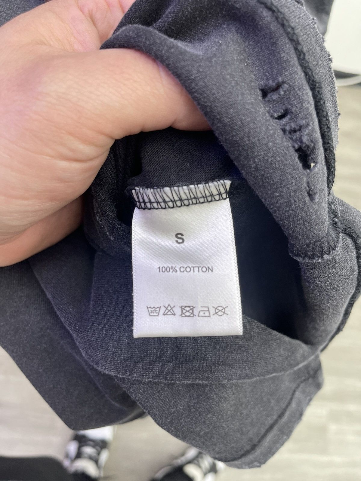 Vale Vale lives tee (black) Size US S / EU 44-46 / 1 - 5 Thumbnail