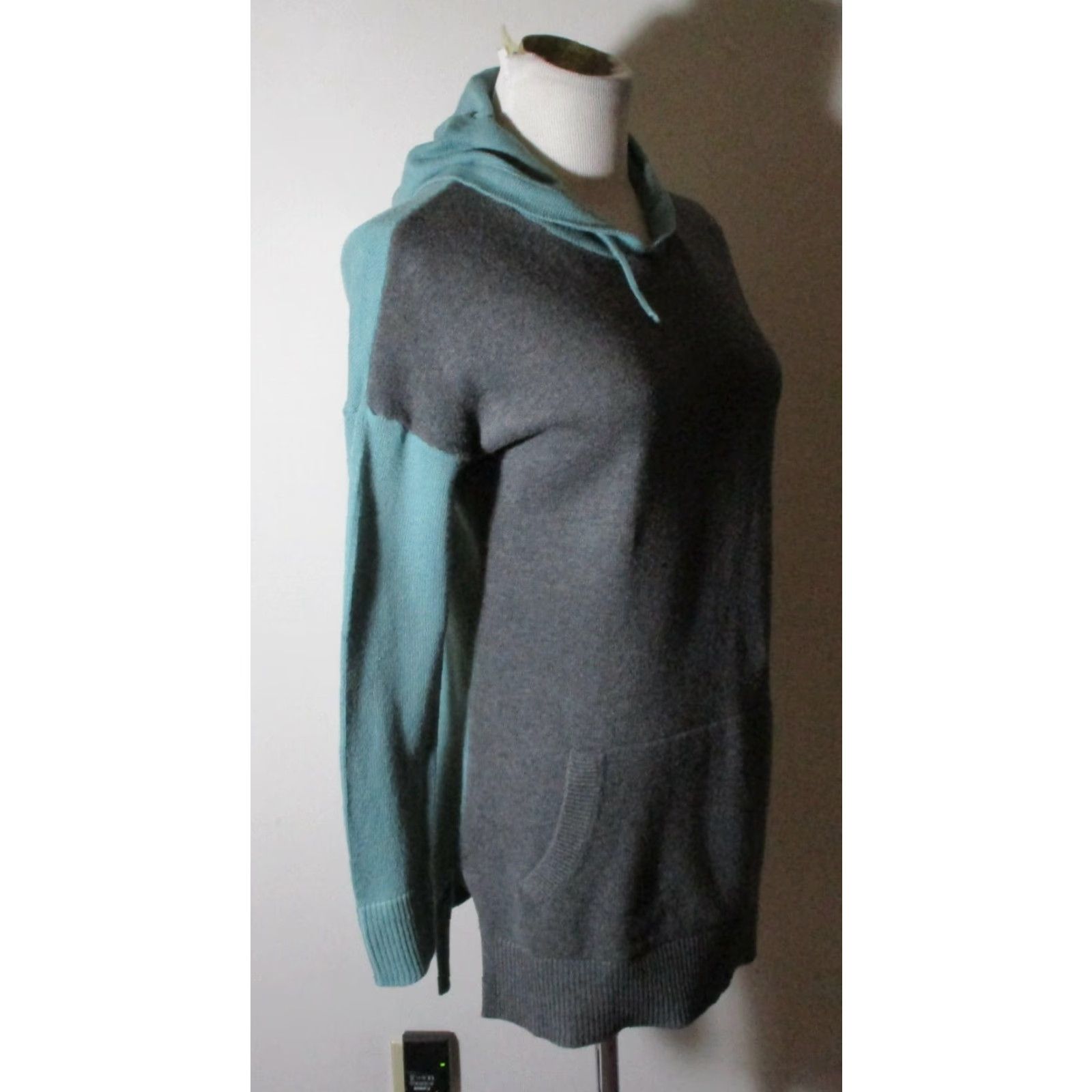Banana Republic Banana Republic Gray Green Hooded Sweater Size XS Size XS / US 0-2 / IT 36-38 - 3 Thumbnail