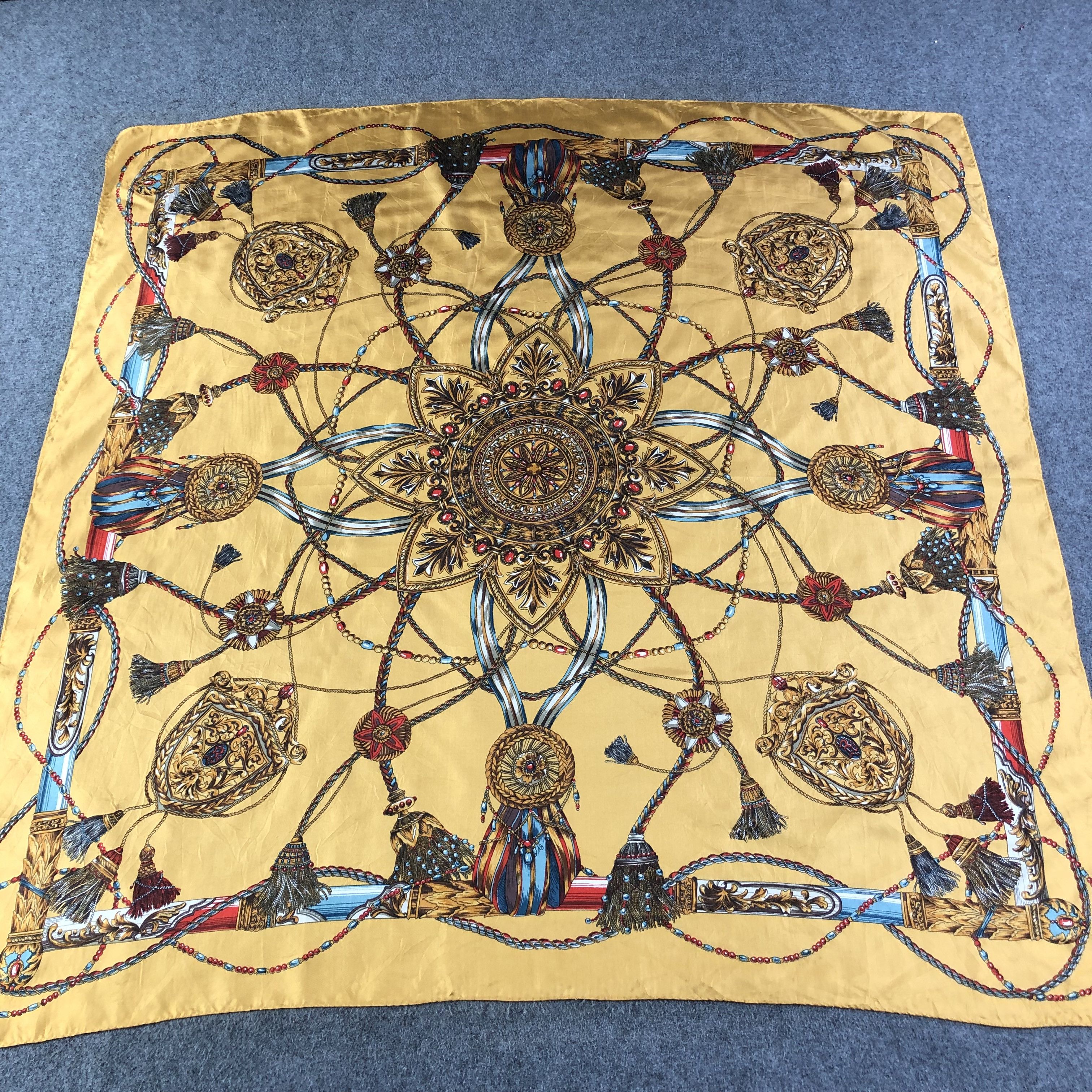 Pola Luxury Design Silk Scarf M562