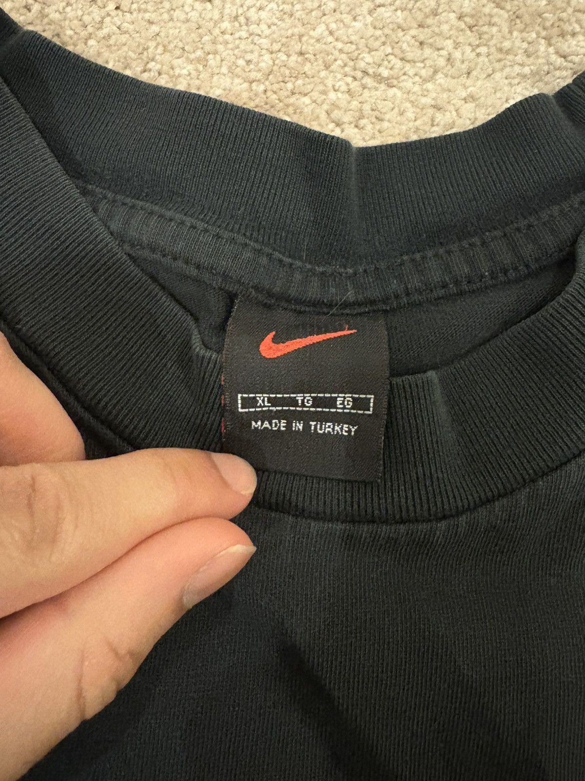 Nike Vintage Nike Swoosh Tee - Size XL Size US XL / EU 56 / 4 - 3 Thumbnail