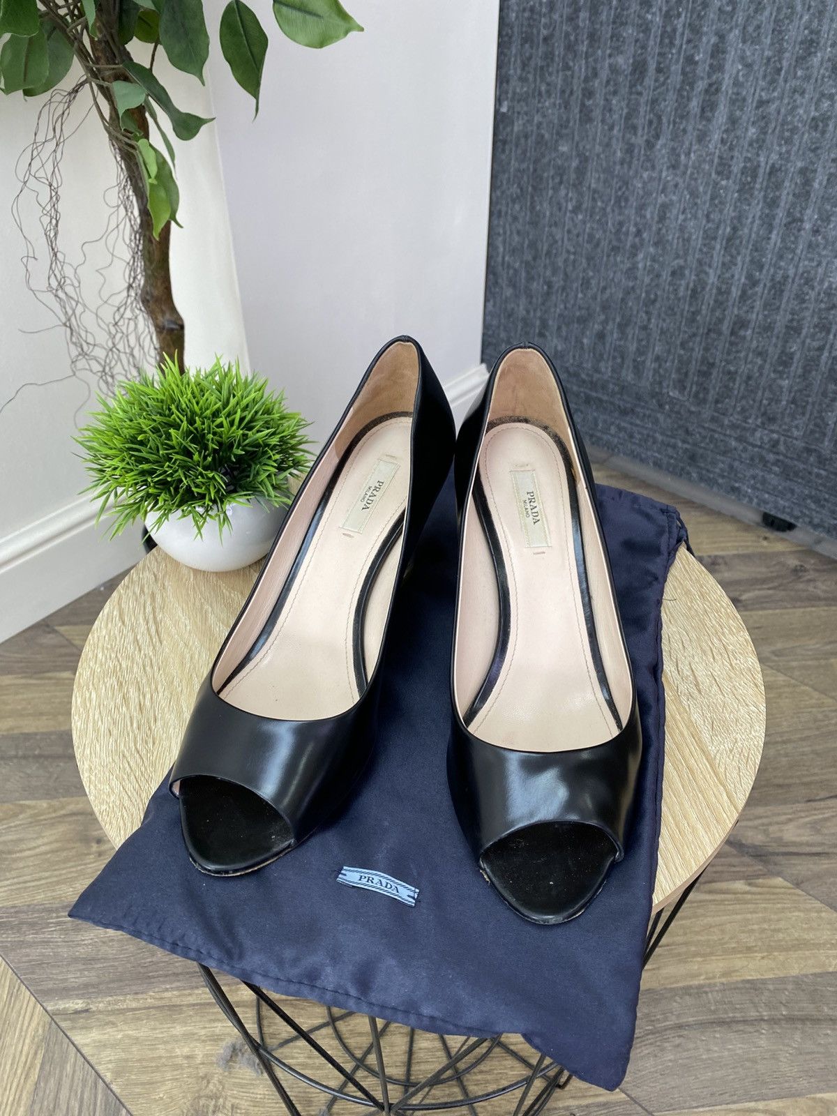 Prada VINTAGE PRADA BLACK LEATHER PLEXIGLASS WEDGE HEELS Size US 9 / IT 39 - 1 Thumbnail