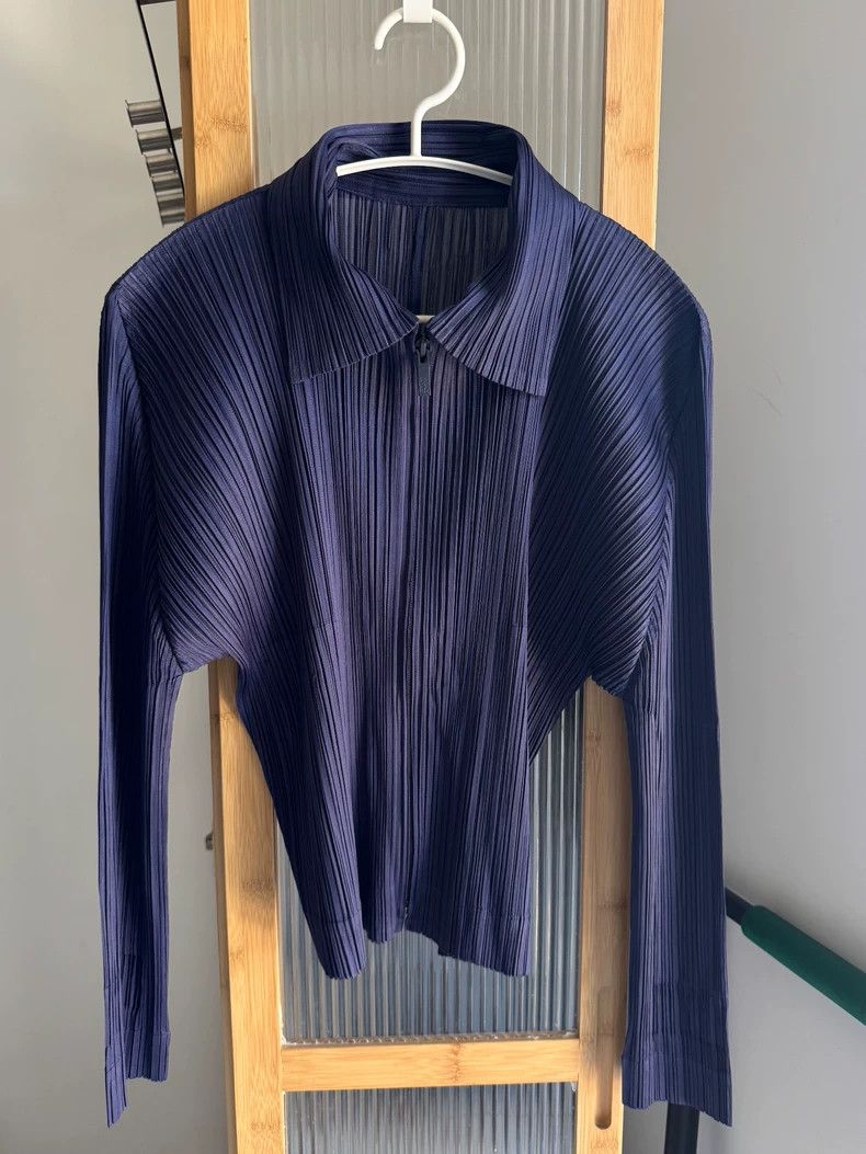 Issey Miyake size:3 Deep purple pleated zipper cardigan