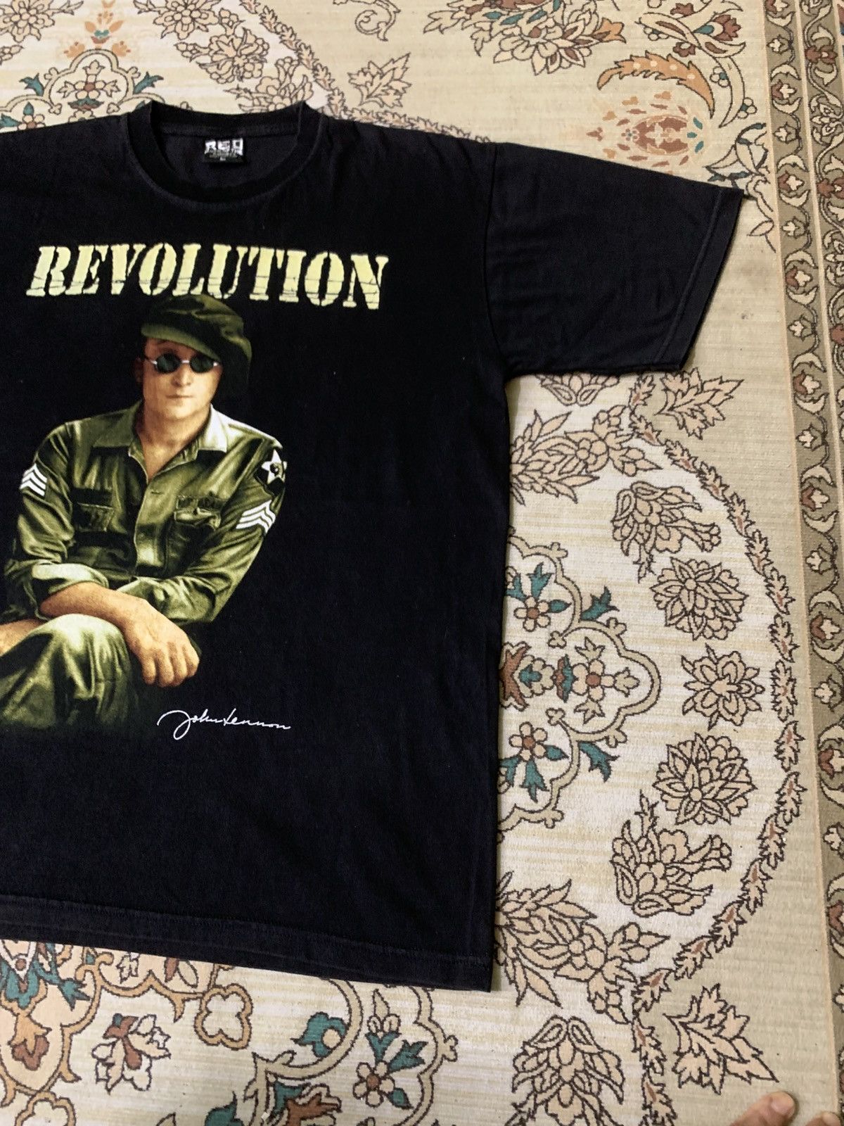 Band Tees VINTAGE JOHN LENNON REVOLUTION Size US L / EU 52-54 / 3 - 4 Thumbnail