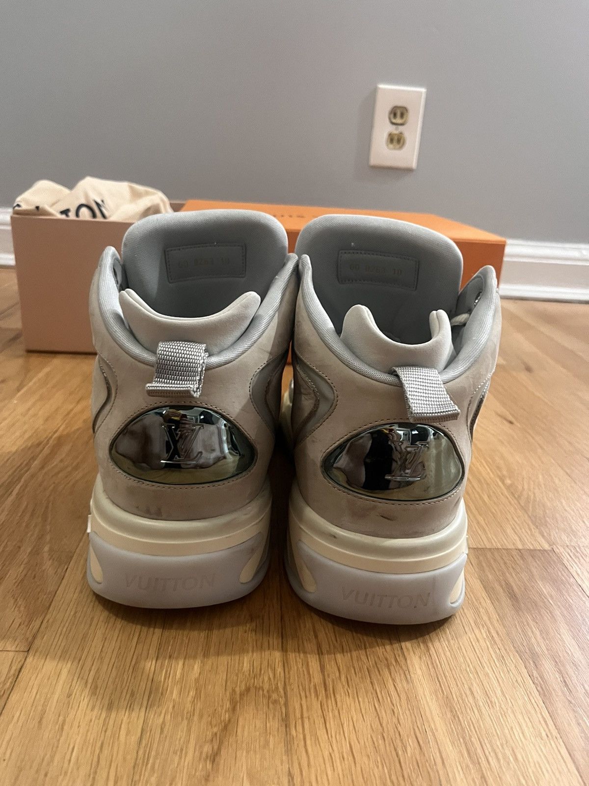 Louis Vuitton Louis Vuitton Trainer 2 Size US 12 / EU 45 - 10 Thumbnail