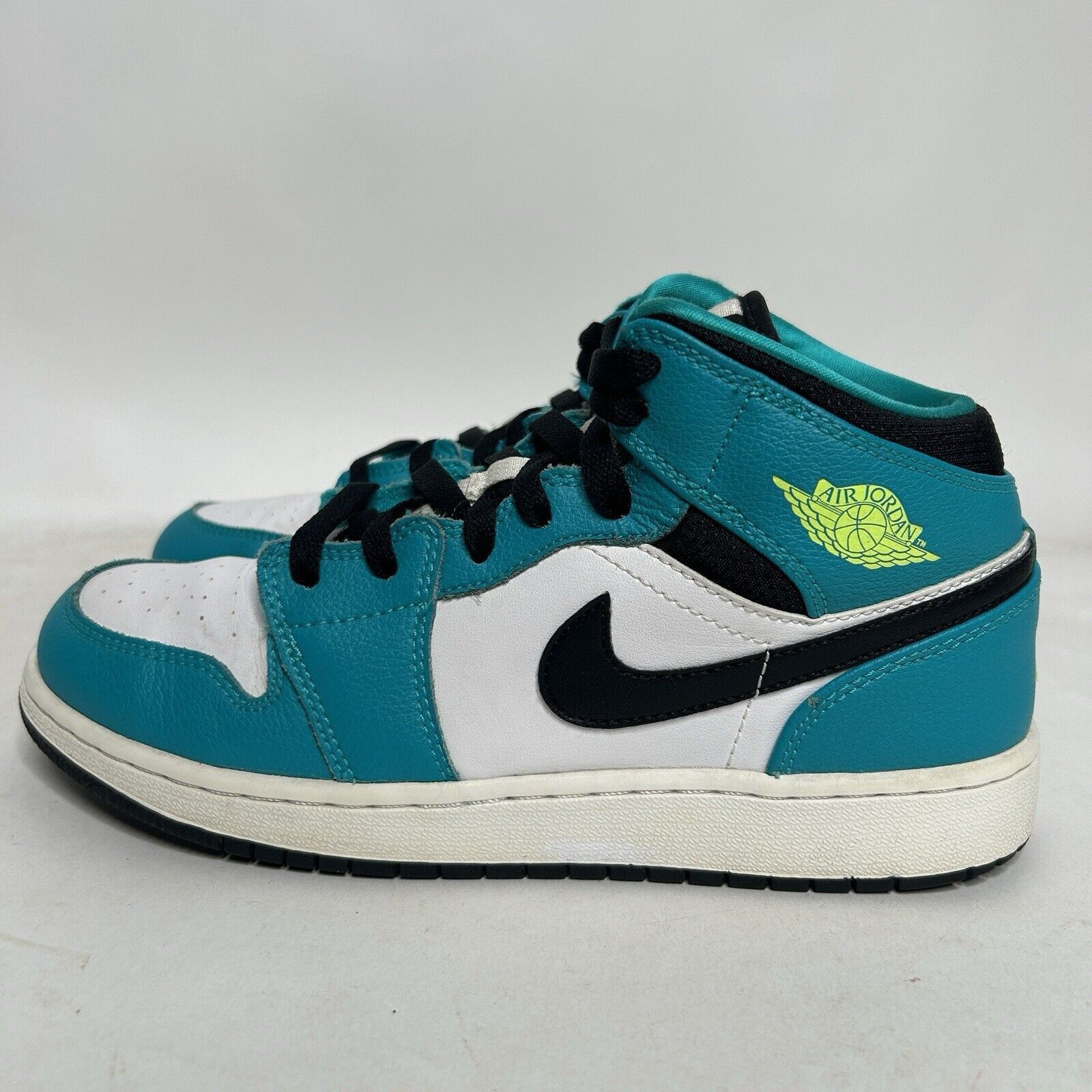 Jordan Brand Nike Shoes Air Jordan 1 Mid GG “Volt Ice” 2024 Size US 7.5 / IT 37.5 - 6 Thumbnail