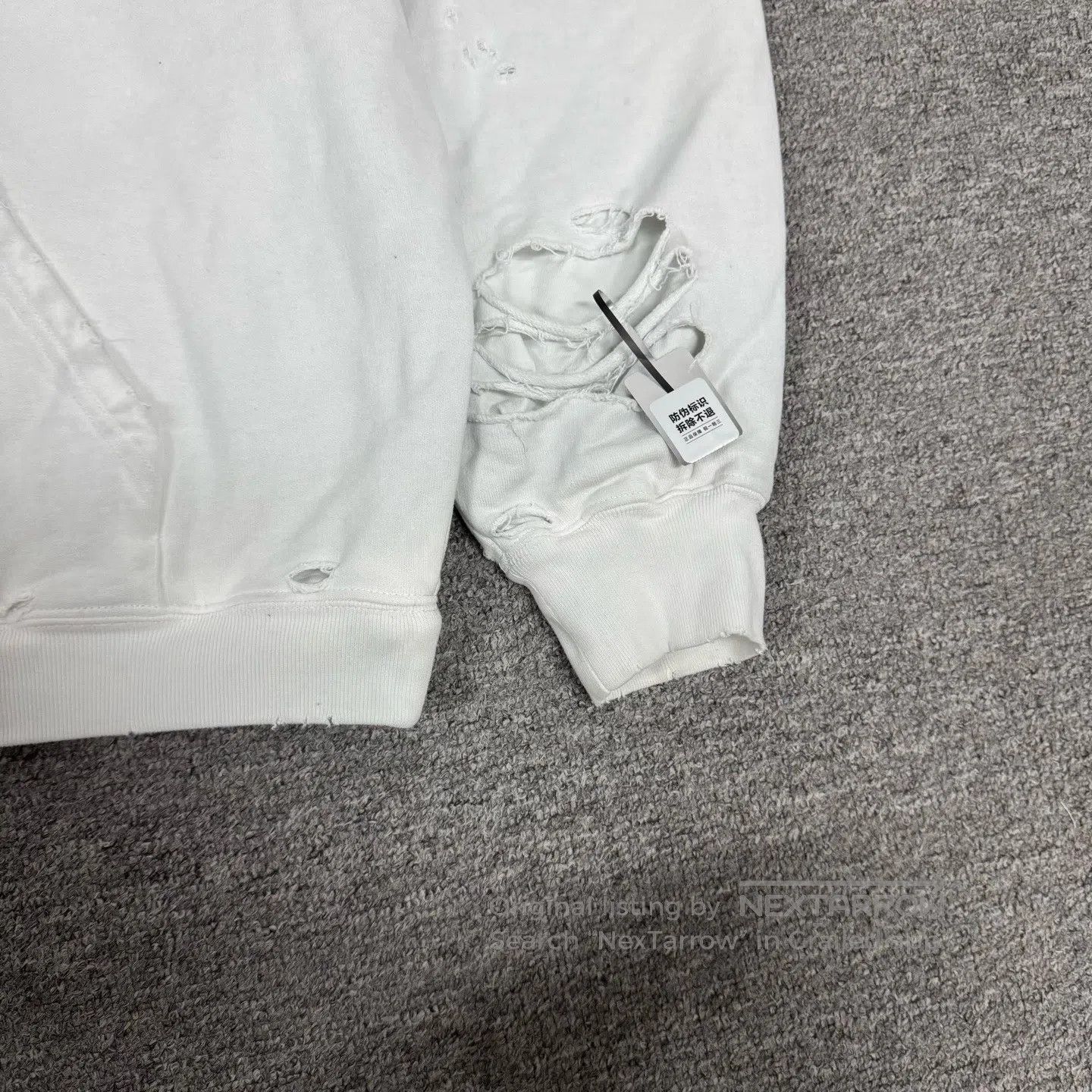 Balenciaga Balenciaga Destroy the Caps letter-printed logo and the fl Size US XXS / EU 40 - 5 Thumbnail