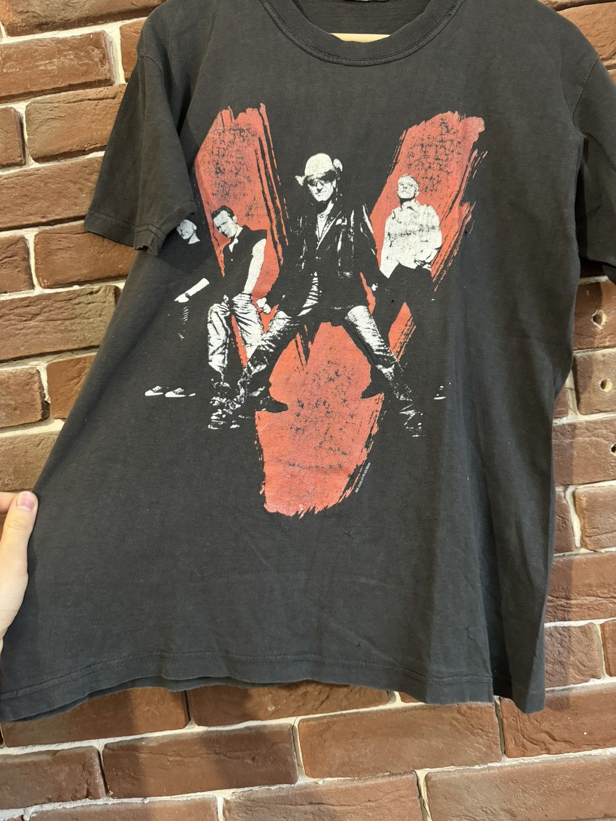 Band Tees VINTAGE Rare 00s U2 new wave Tour Photo Band Tee Size US M / EU 48-50 / 2 - 3 Thumbnail