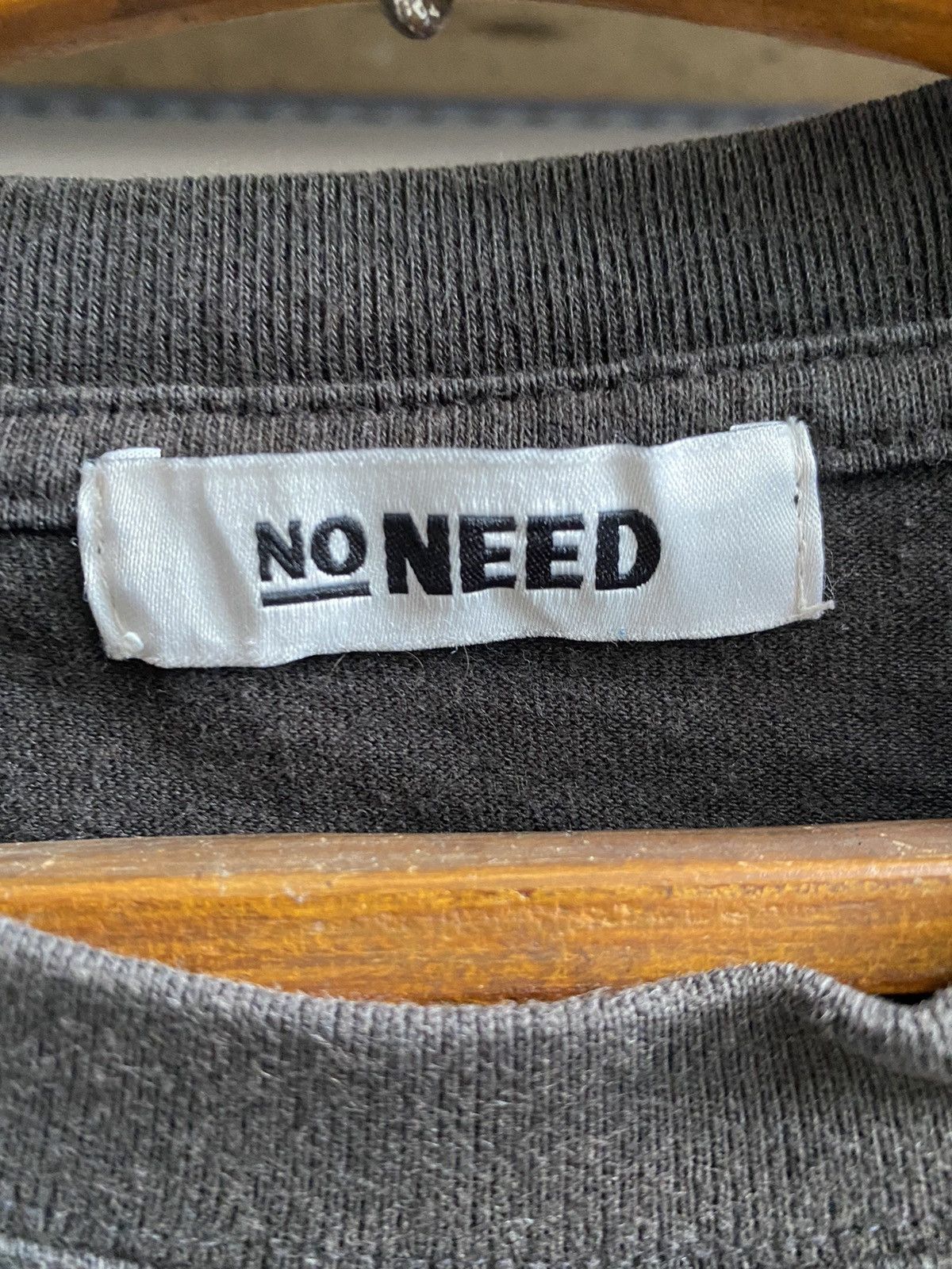 Vintage NO NEED HUMAN GRAPHICS TSHIRT Size US XXL / EU 58 / 5 - 8 Thumbnail