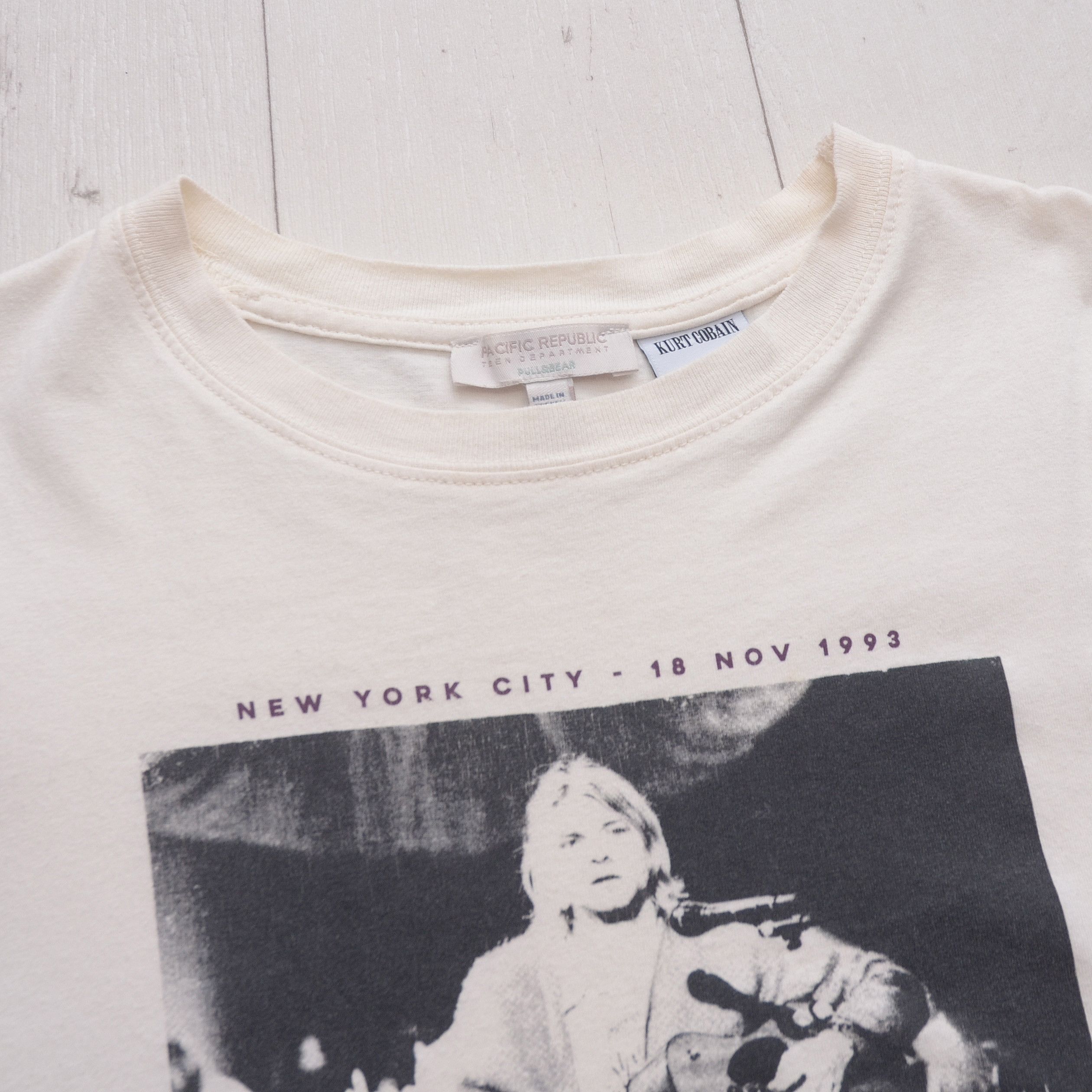 Pull & Bear Rock tee Kurt Cobain big logo T-shirt band tour size S Size S / US 4 / IT 40 - 7 Thumbnail