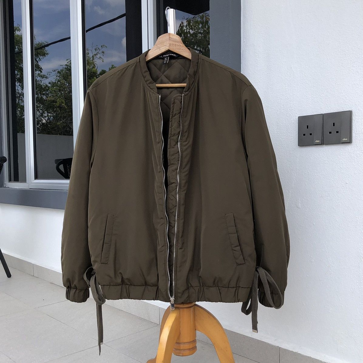 Zara Zara trf Outerwear Lined Quilted Bomber Jacket Size L / US 10 / IT 46 - 4 Thumbnail