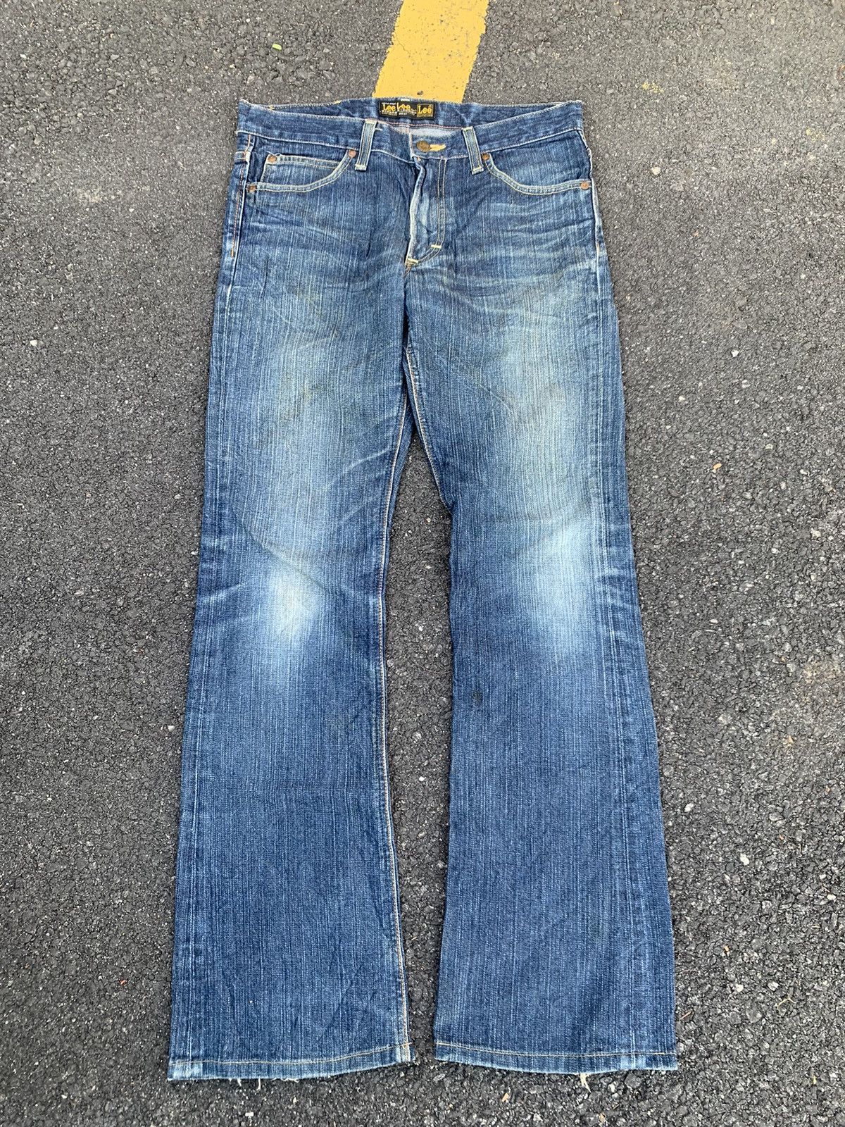 Lee Vintage 𝗙𝗟𝗔𝗥𝗘 Lee Riders & faded blue. Size US 32 / EU 48 - 2 Thumbnail