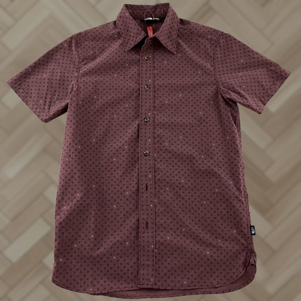 The North Face The North Face Shirt Men S Short Sleeve Button-Up All Over Print Maroon Red Size US S / EU 44-46 / 1 - 1 Thumbnail