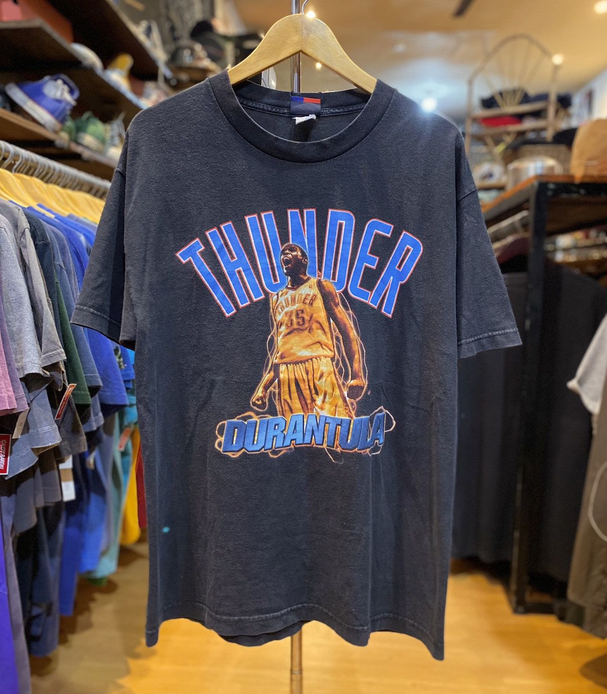 Majestic × NBA Tshirt Kevin Durant DURANTULA OKC nba Majestic Vintage vtg Size US L / EU 52-54 / 3 - 1 Thumbnail