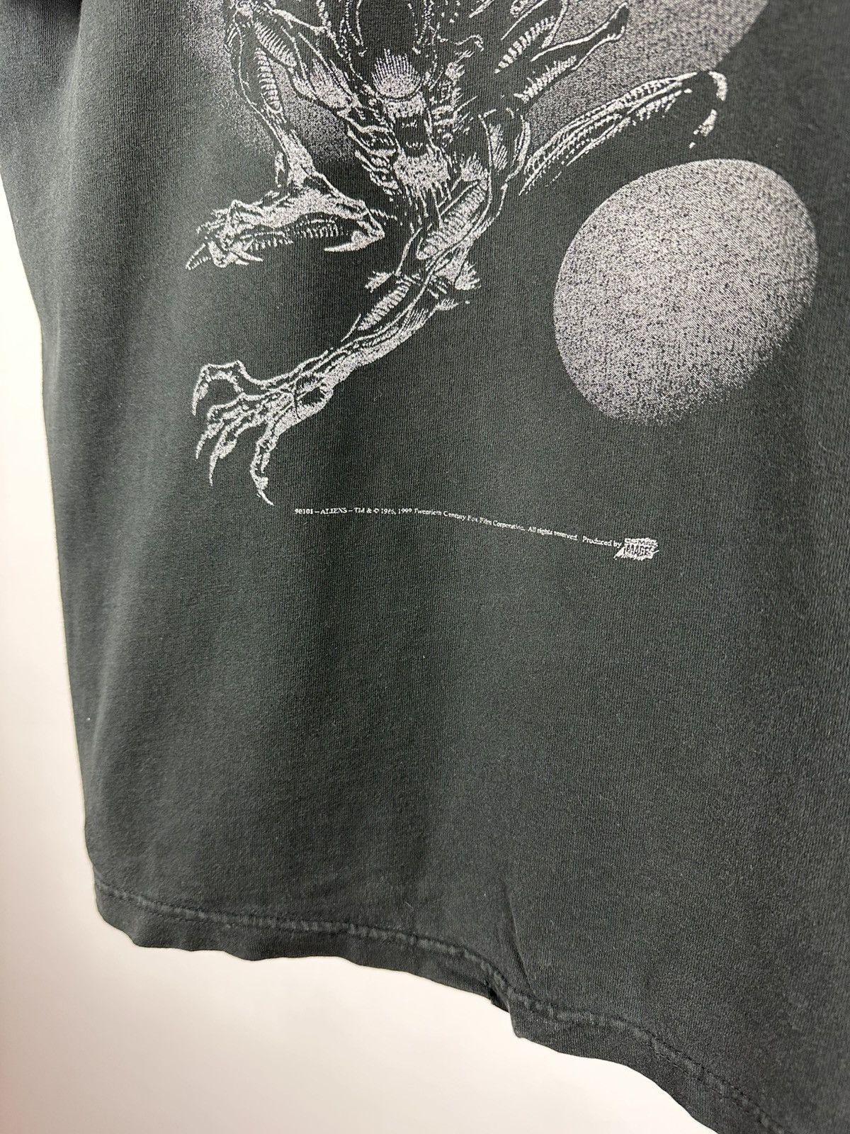 Vintage 1999 Aliens Comic Images Movie Tee Shirt Marvel Anime Rap Size US XL / EU 56 / 4 - 7 Thumbnail