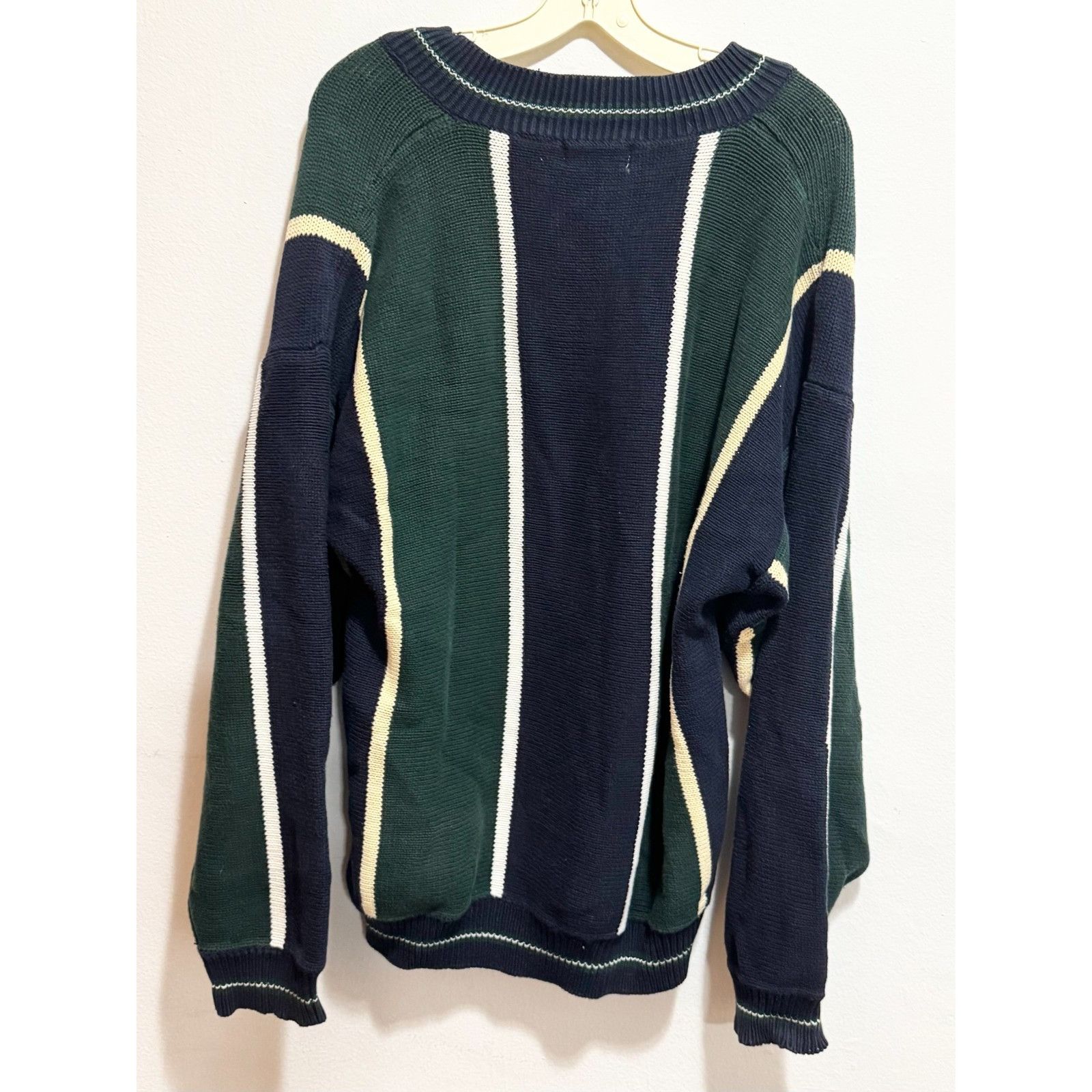 Izod Vintage Izod Sweater Men Large Navy Green Striped V Neck L 1 Size US L / EU 52-54 / 3 - 4 Thumbnail
