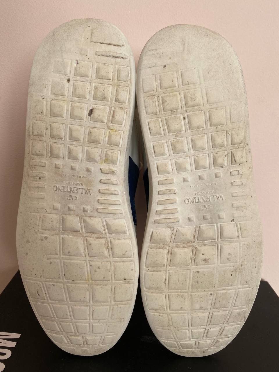 Valentino Valentino Garavani Rockstud Premium Leather Sneakers Size US 5.5 / EU 38 - 9 Thumbnail