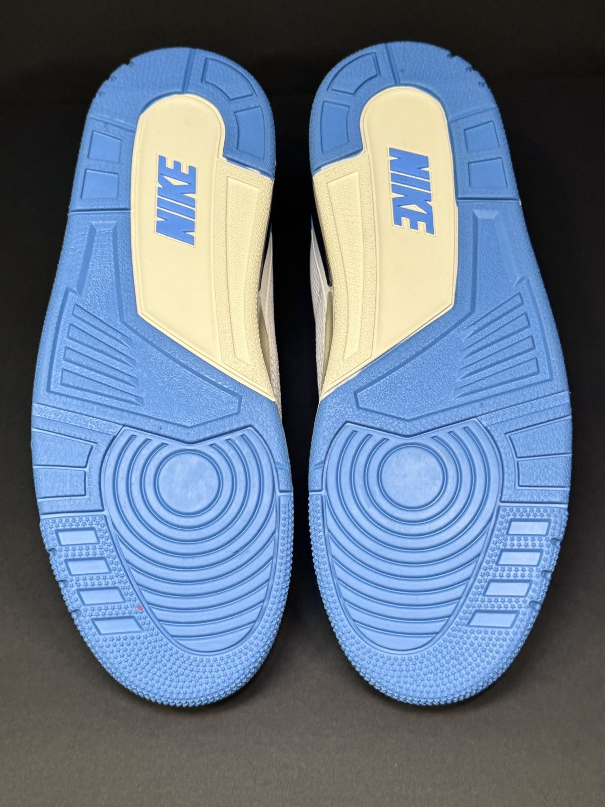 Jordan Brand Air Jordan Retro 2/3 UNC Universal Blue/White Size US 9.5 / EU 42-43 - 4 Thumbnail