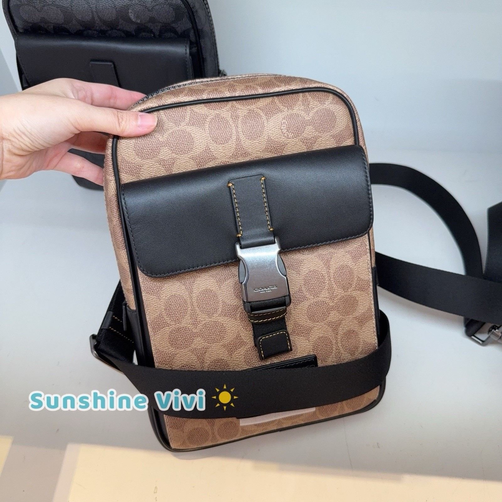 Coach NWT Coach Track Pack In Signature Canvas CX880 Tan/Black Size ONE SIZE - 1 Thumbnail
