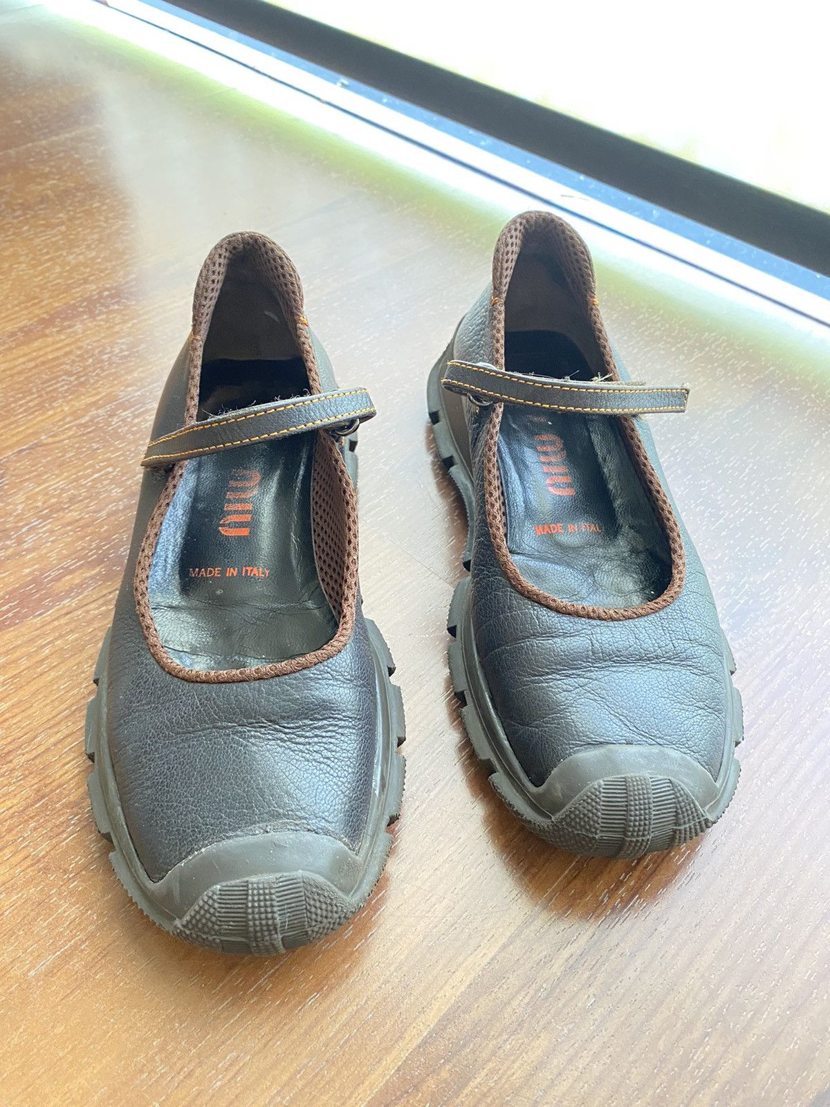 Miu Miu Miu Miu black/brown mary jane shoes. Size US 6 / IT 36 - 16 Thumbnail