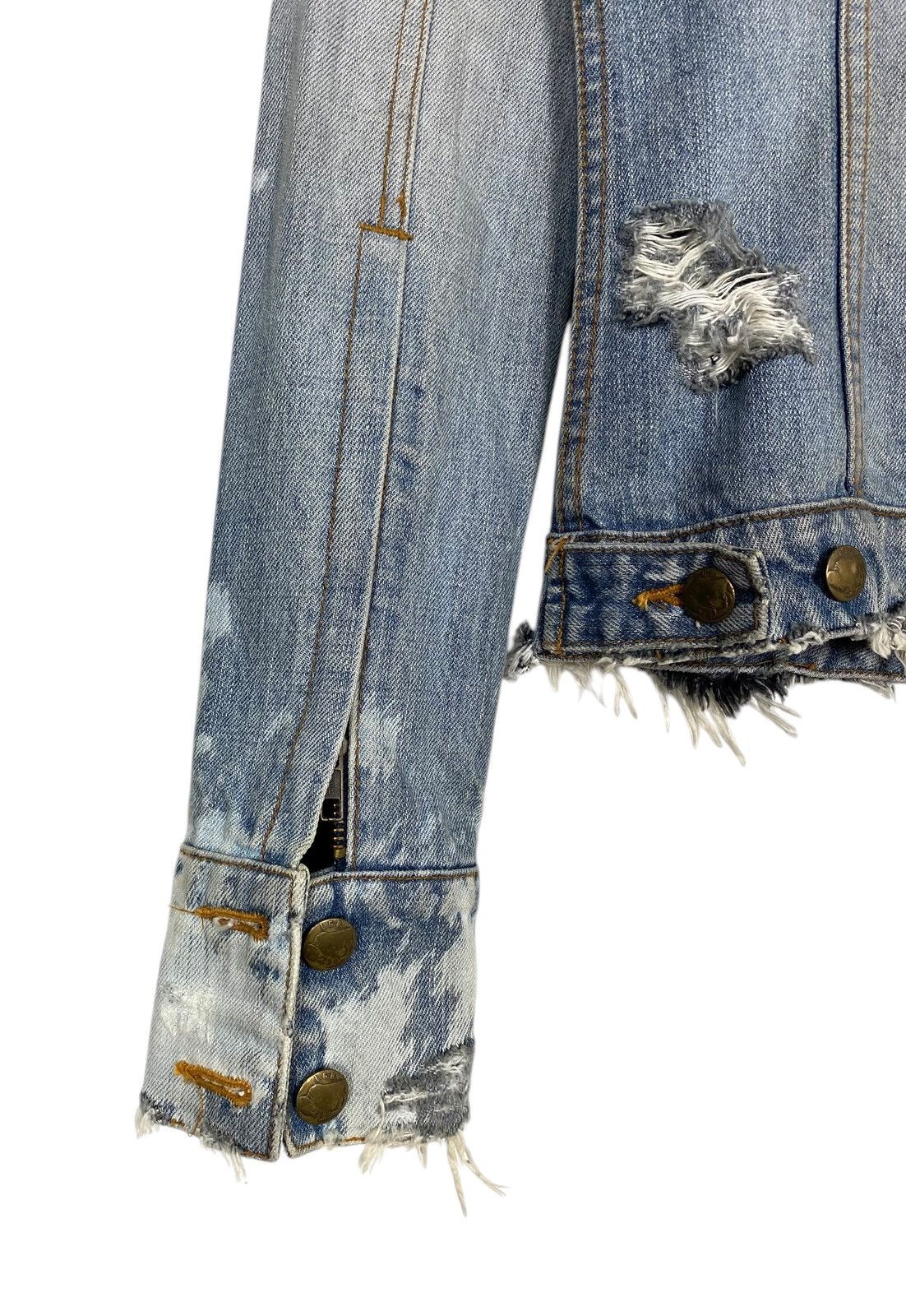 Le Grande Bleu (L.G.B.) Le Grand Bleu (LGB) Bleach Distressed Denim Jacket in Japan Size XS / US 0-2 / IT 36-38 - 9 Thumbnail