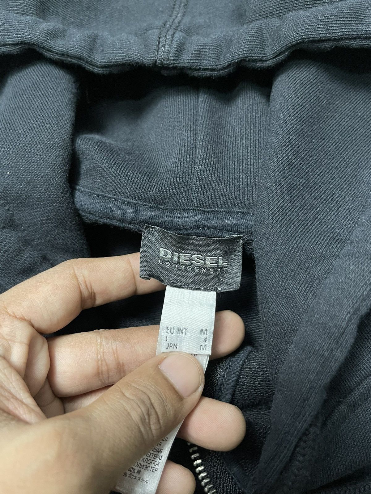 Diesel 00s DIESEL “ONLY THE BRAVE” SPELLOUT SLEEVE ZIP UP HOODIE Size US M / EU 48-50 / 2 - 9 Thumbnail