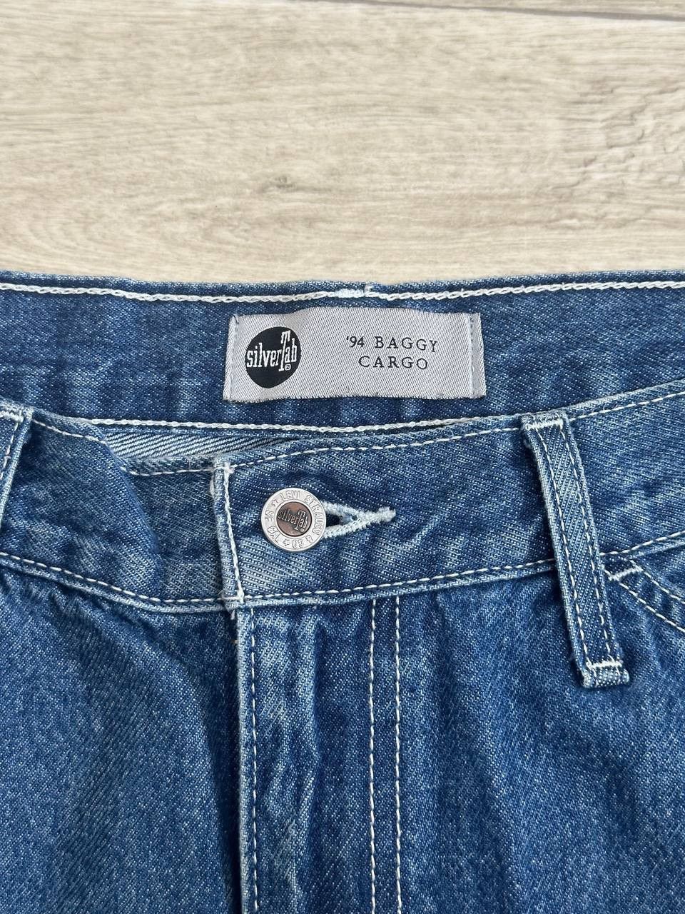 Levi's Levi's SilverTab '94 Baggy Cargo Jeans Medium Wash Pants W31 Size US 31 - 7 Thumbnail