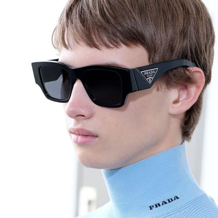 Prada × Streetwear × Vintage Prada Symbole sunglasses SPR