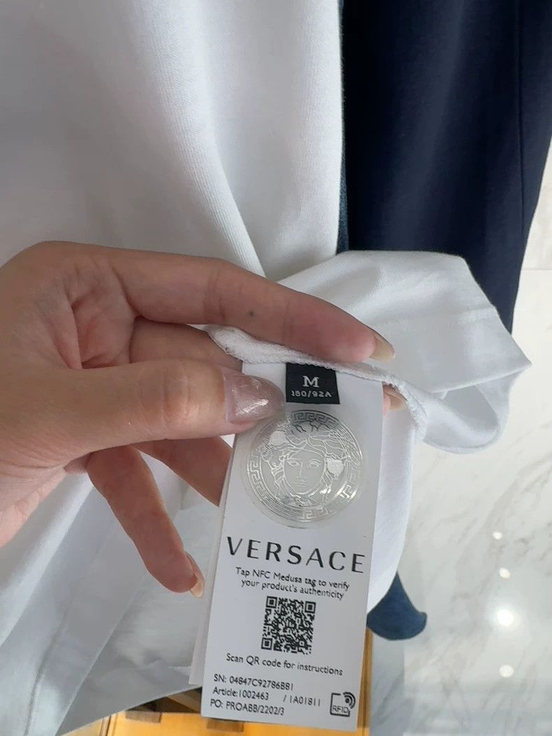 Versace Versace Short sleeves Size US M / EU 48-50 / 2 - 3 Thumbnail