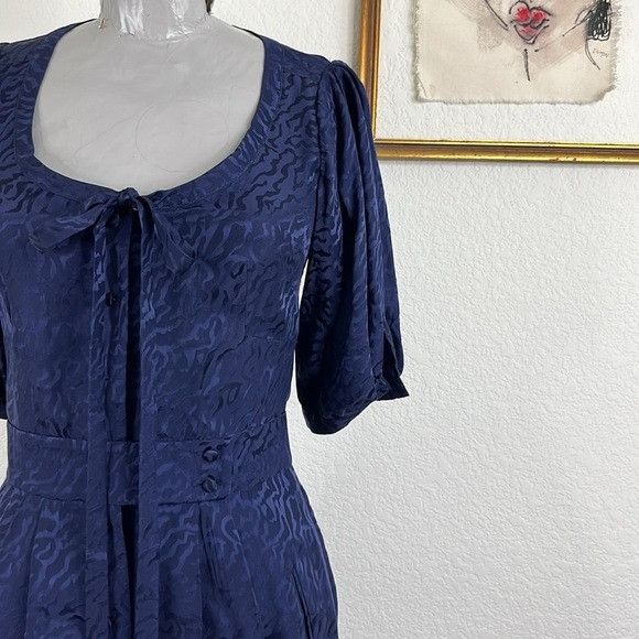 Balenciaga Balenciaga Silk 2009 Scoop Neck Pouf Sleeve Banded Waist Bow Size XS / US 0-2 / IT 36-38 - 2 Thumbnail