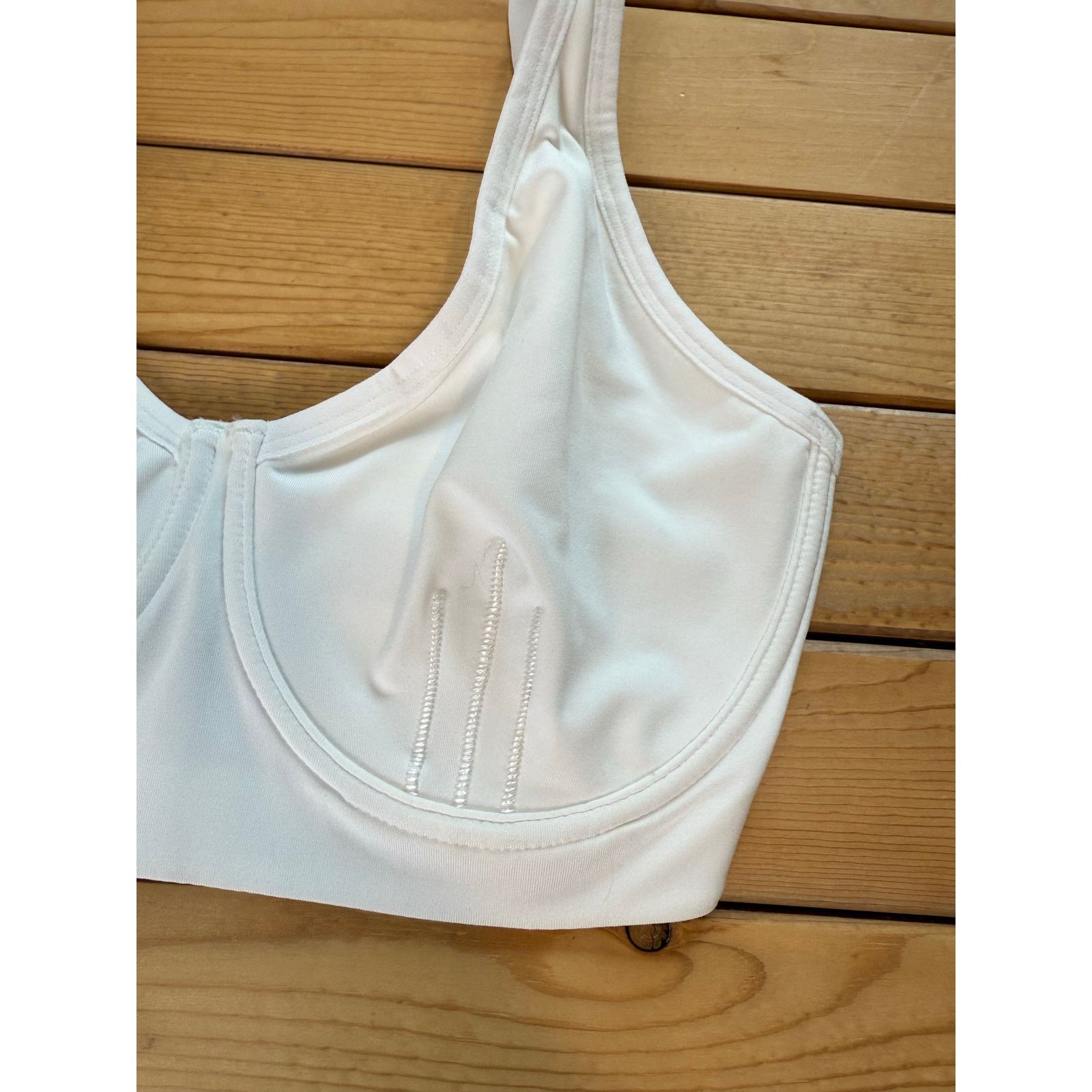 Victoria's Secret NWOT Lot of (2) Bras, Natori 32DD Victoria Secret 32DDD Size ONE SIZE - 3 Thumbnail