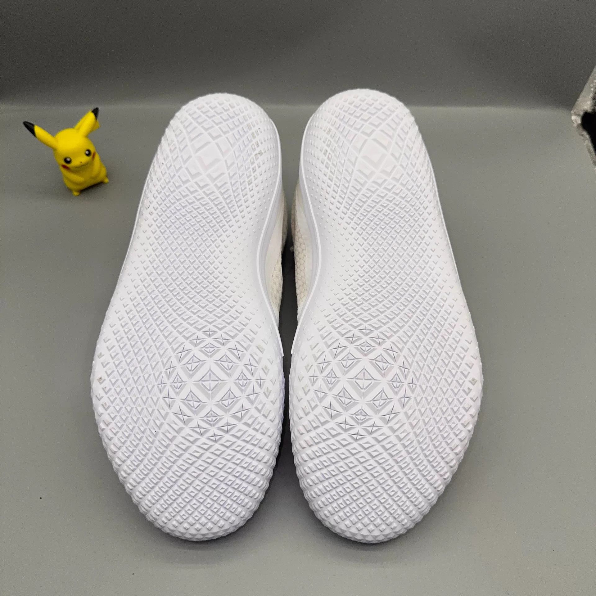 Converse Converse bbevo White/Yellow 44.5 Size US 11.5 / EU 44-45 - 4 Thumbnail