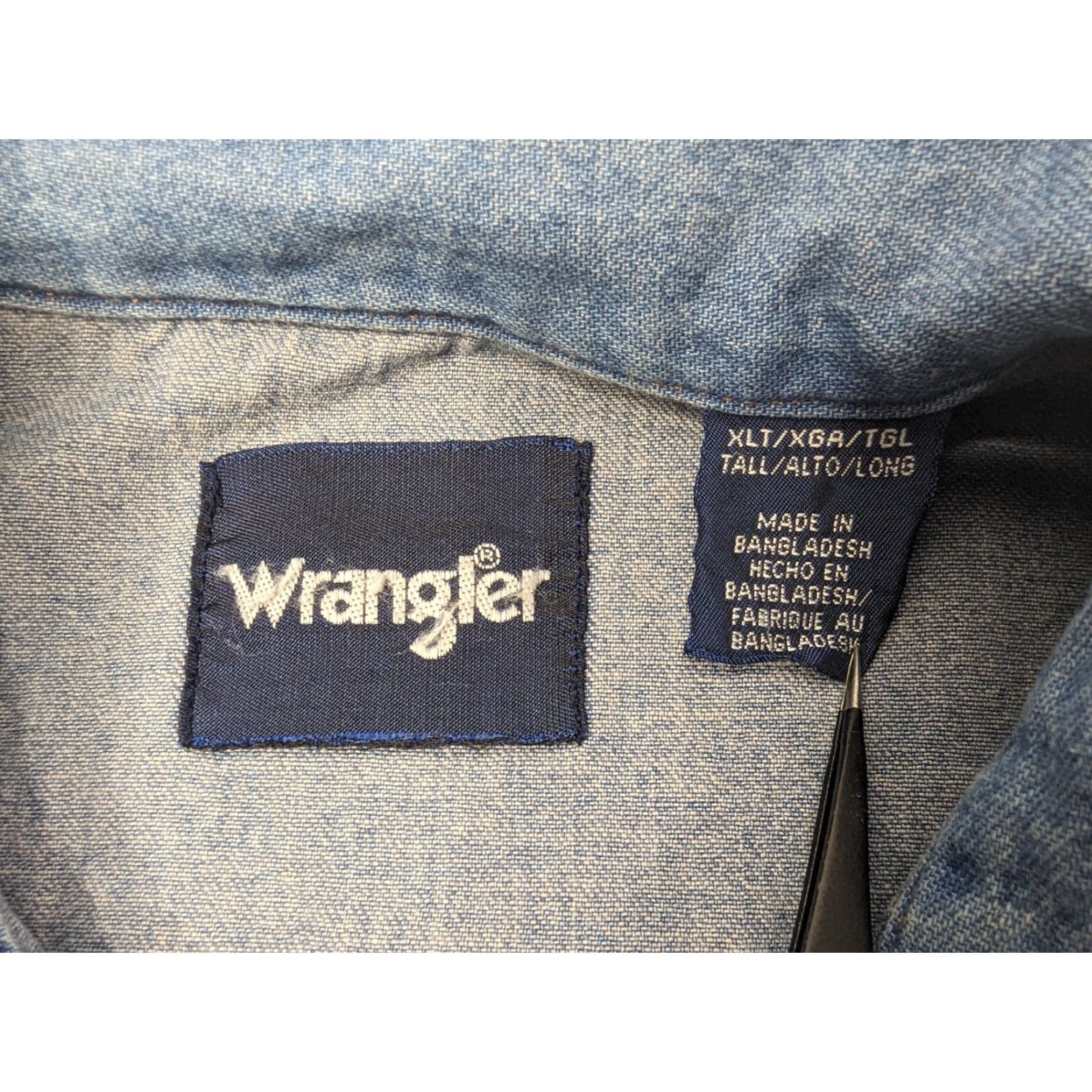 Wrangler Wrangler Men's XLT Cowboy Cut Stone Wash Denim Pearl Snap Work Shirt 70127SW Blue Long Sleeve Cotton Denim Pearl Snap Western Mens XLT 70127SW Size US XL / EU 56 / 4 - 7 Thumbnail